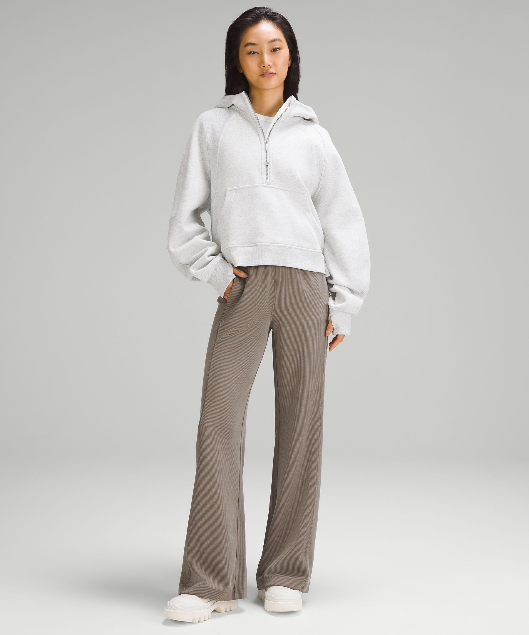 Ribbed Softstreme Mid-Rise Pant 30