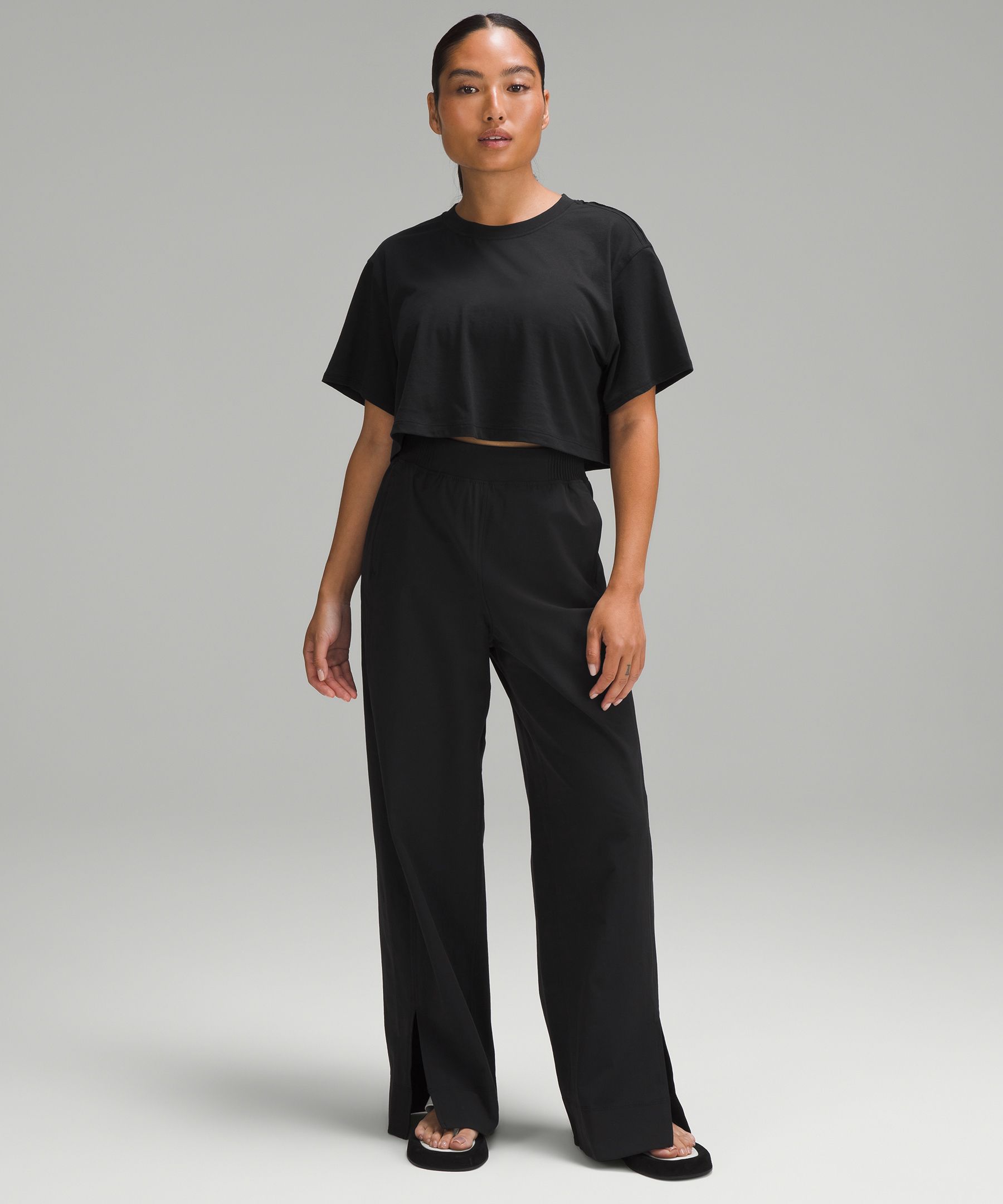 Stretch Woven Wide-Leg High-Rise Pant