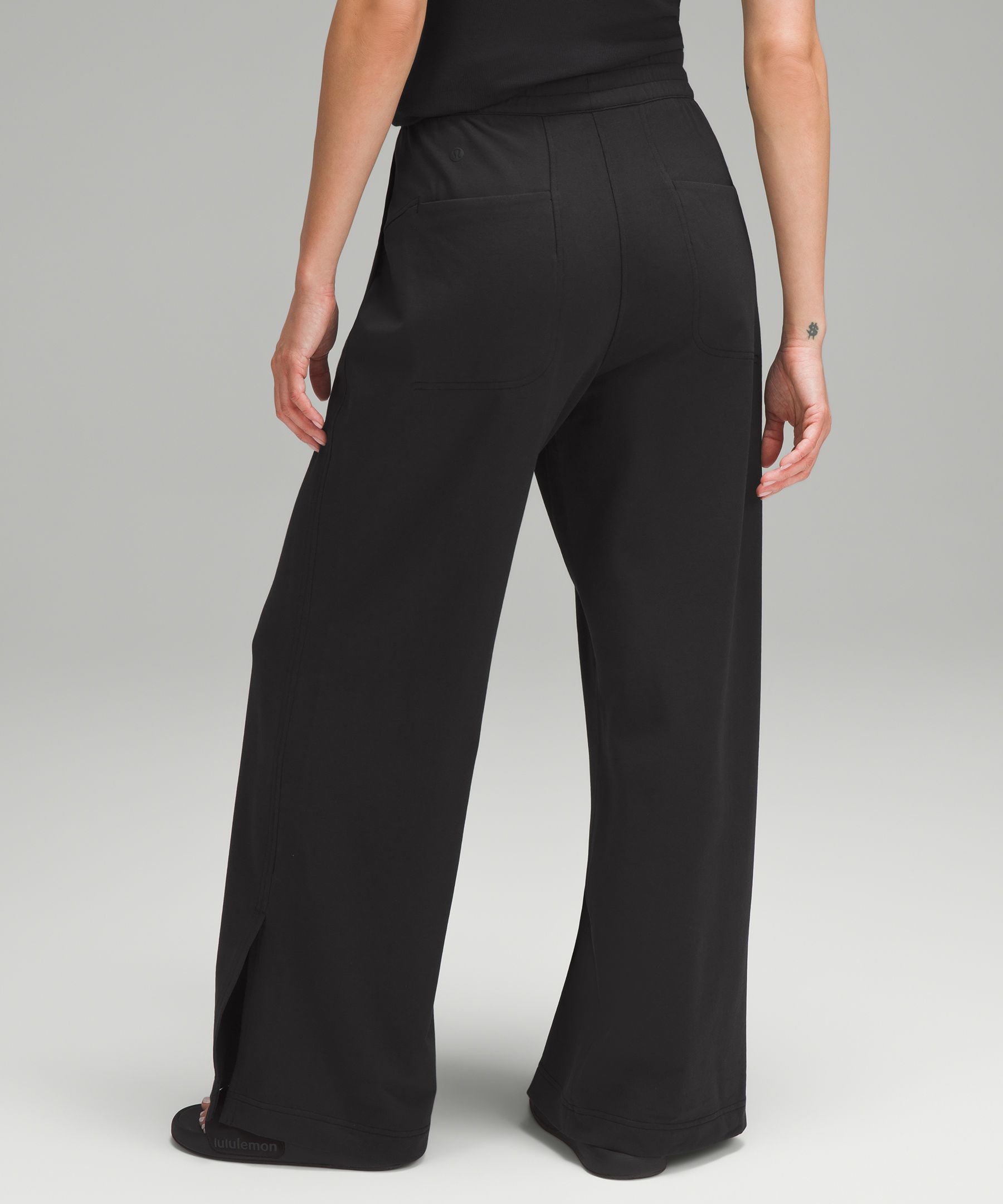 These new French Terry high rise pants are so lovely! Details in