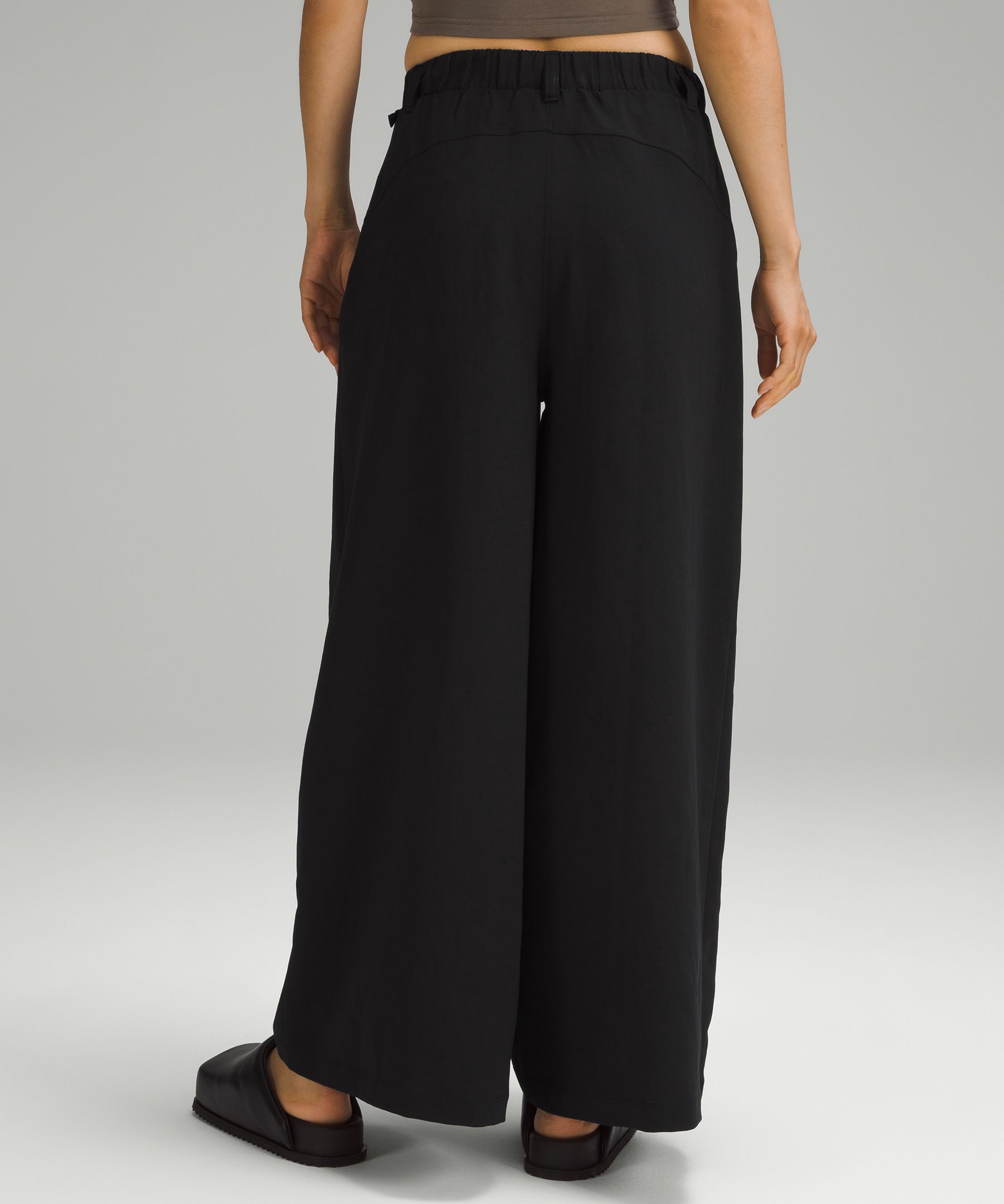 Lululemon Pleated Wide Leg Pants Size 6