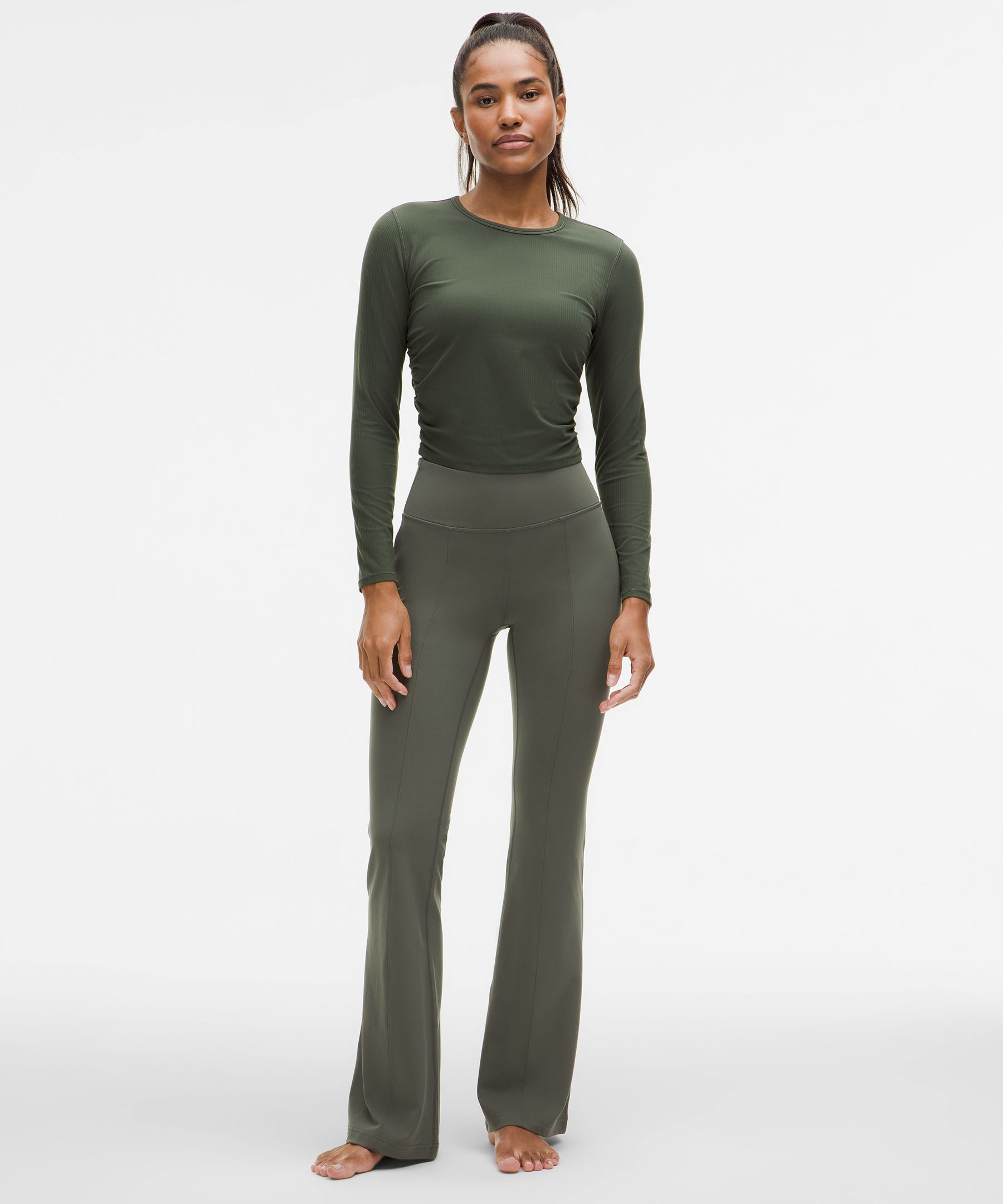 Groove High-Rise Flared Pant with Pockets 32.5