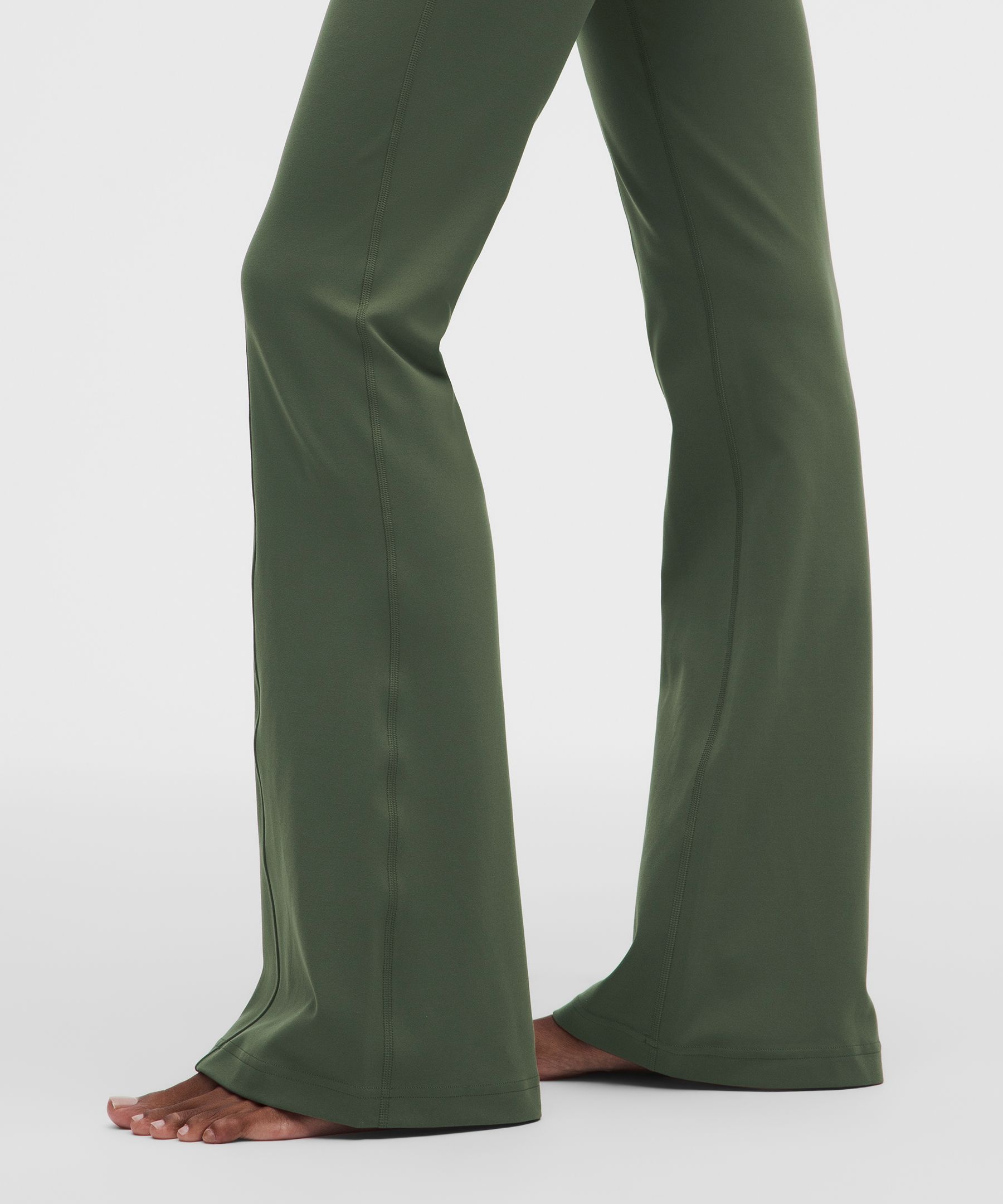 Leggings acampanados Groove de talle alto con bolsillos, 83&nbsp;cm