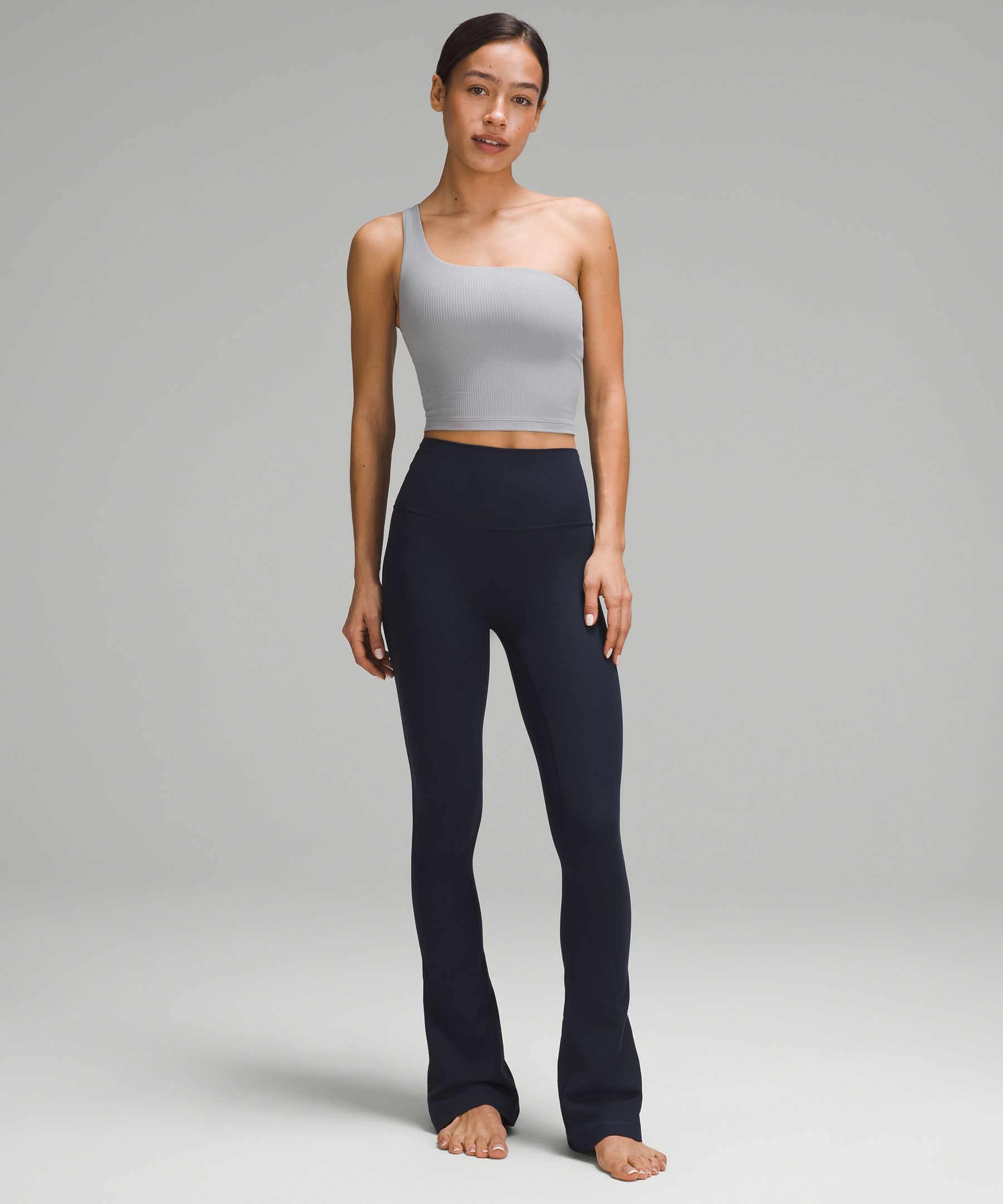 Lululemens Womens Yoga Pants Full Length, Skinny Flare, Elastic