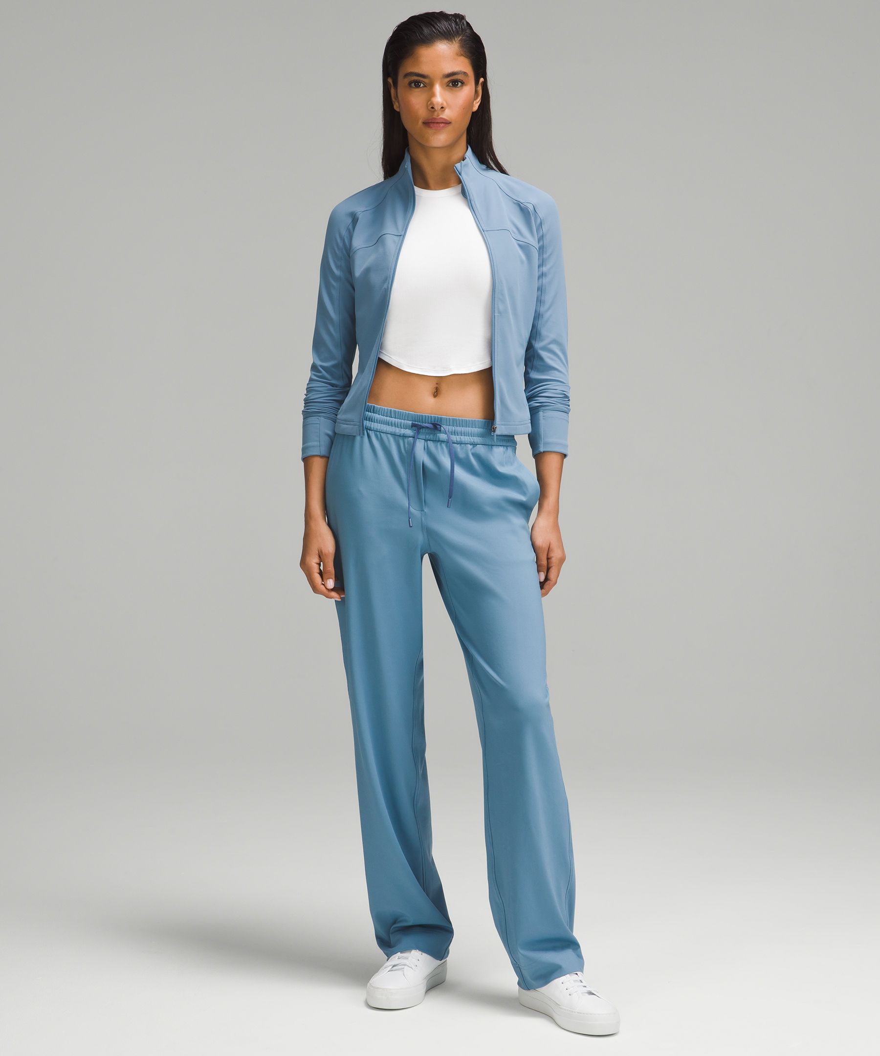 Straight-Leg Mid-Rise Pants Luxtreme Regular