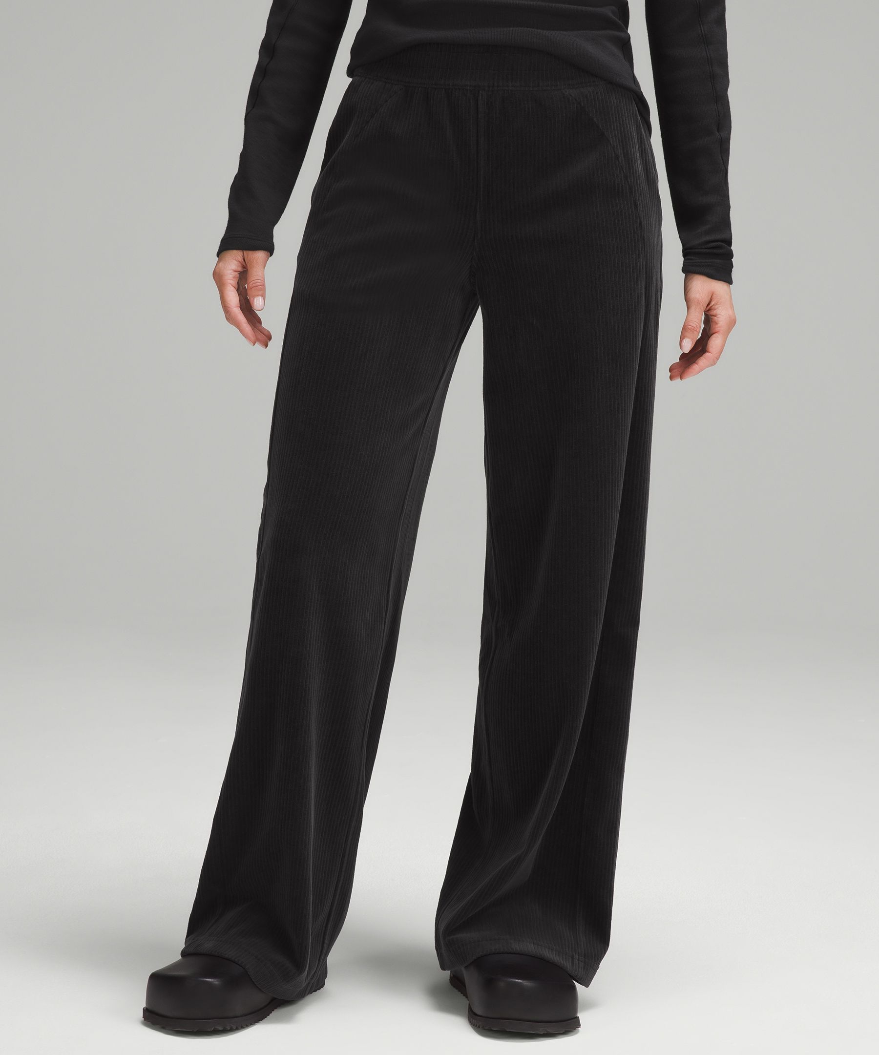 Scuba Mid-Rise Wide-Leg Pant