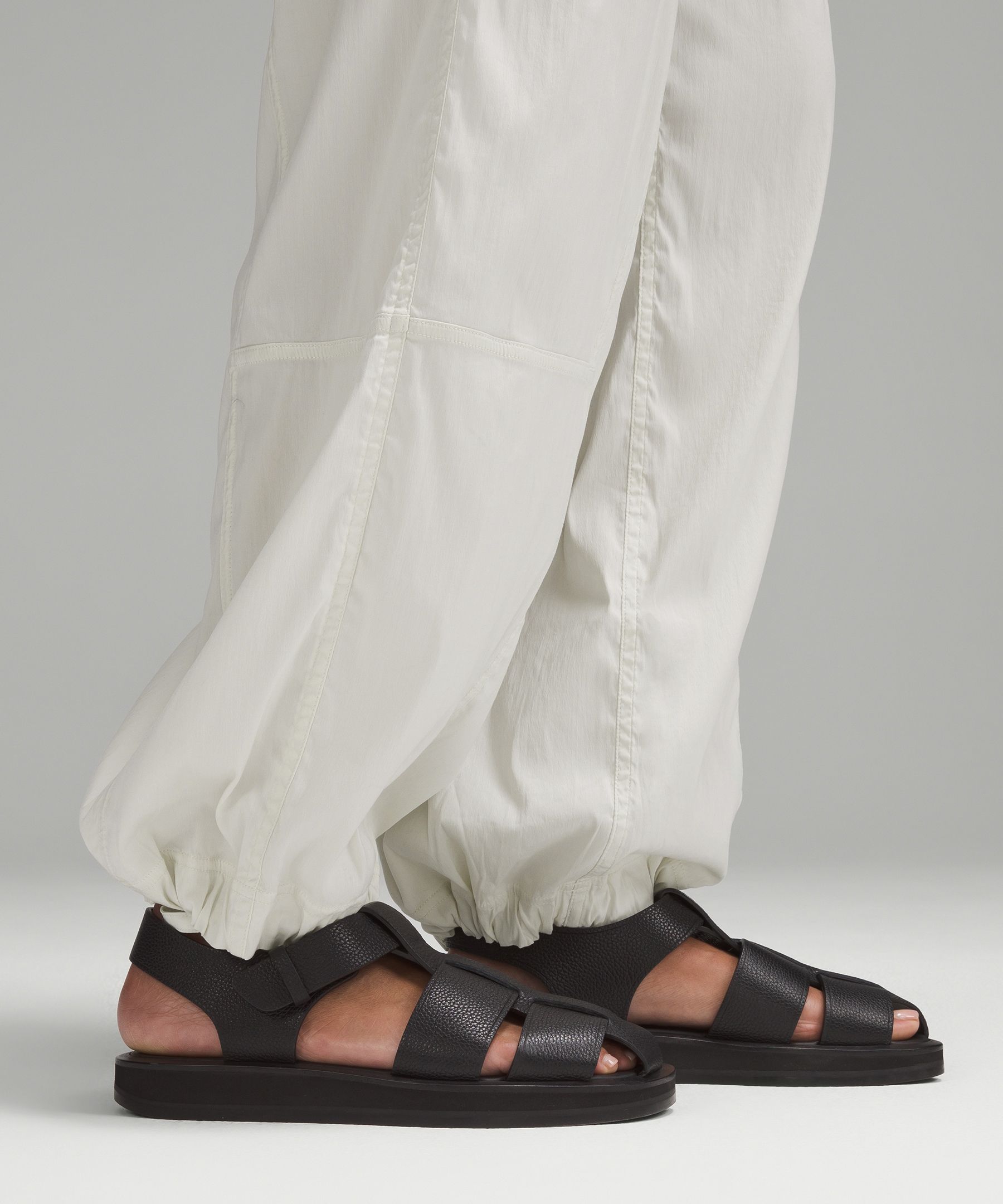 Lightweight Adjustable Mid-Rise Cargo Pant | Women's Pants