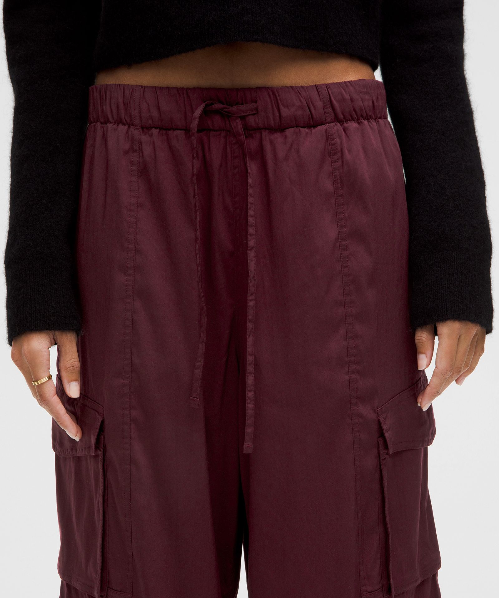 Lululemon Lightweight Adjustable Mid-Rise Cargo Pant — фото 5