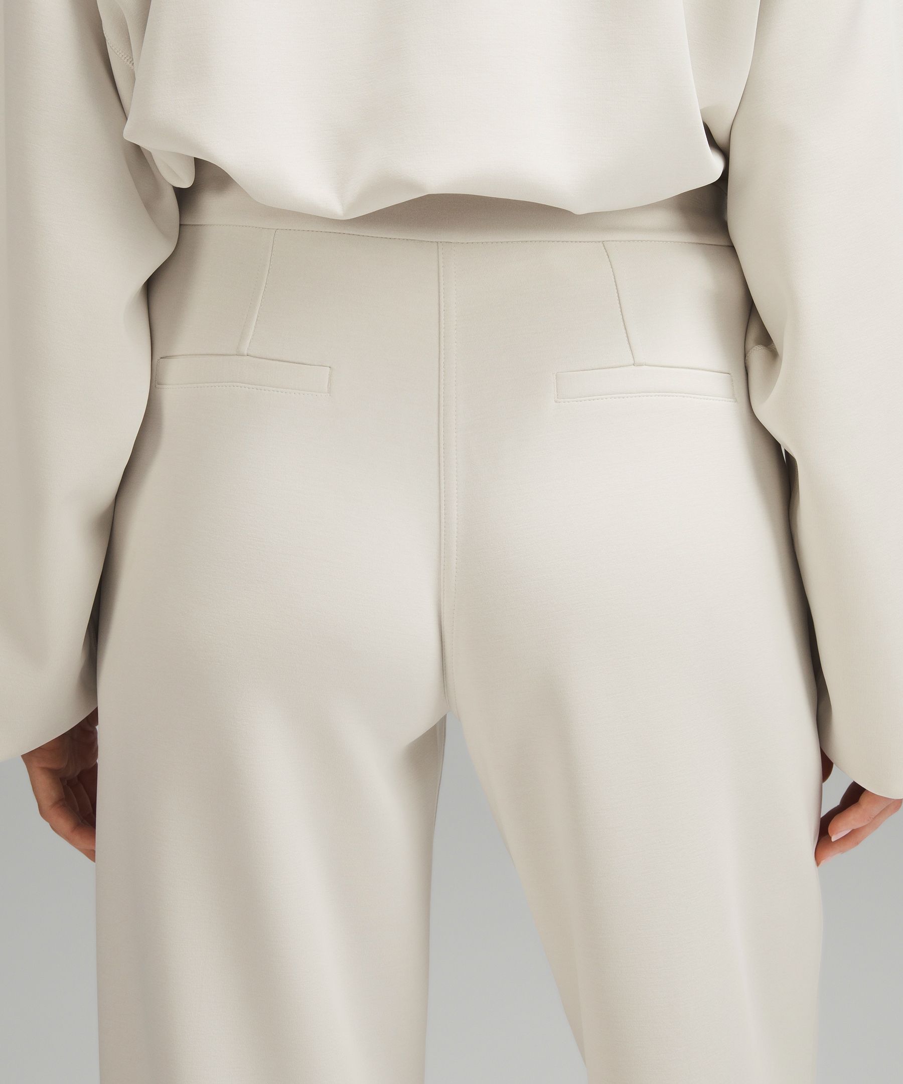 Softstreme Pintuck Mid-Rise Pant *Short | Women's Pants | lululemon