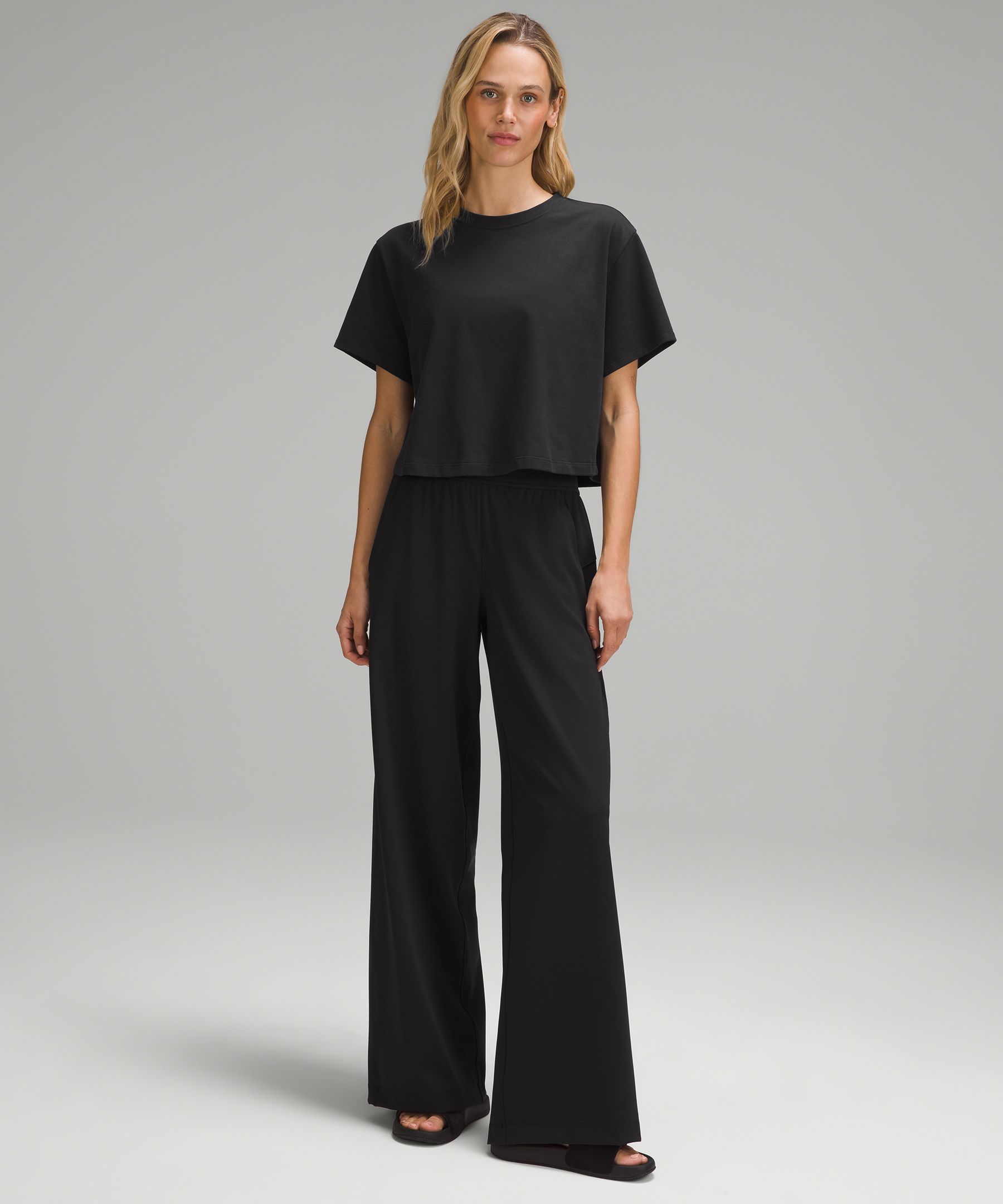 Luxtreme Pull-On Mid-Rise Wide-Leg Pant *Asia Fit