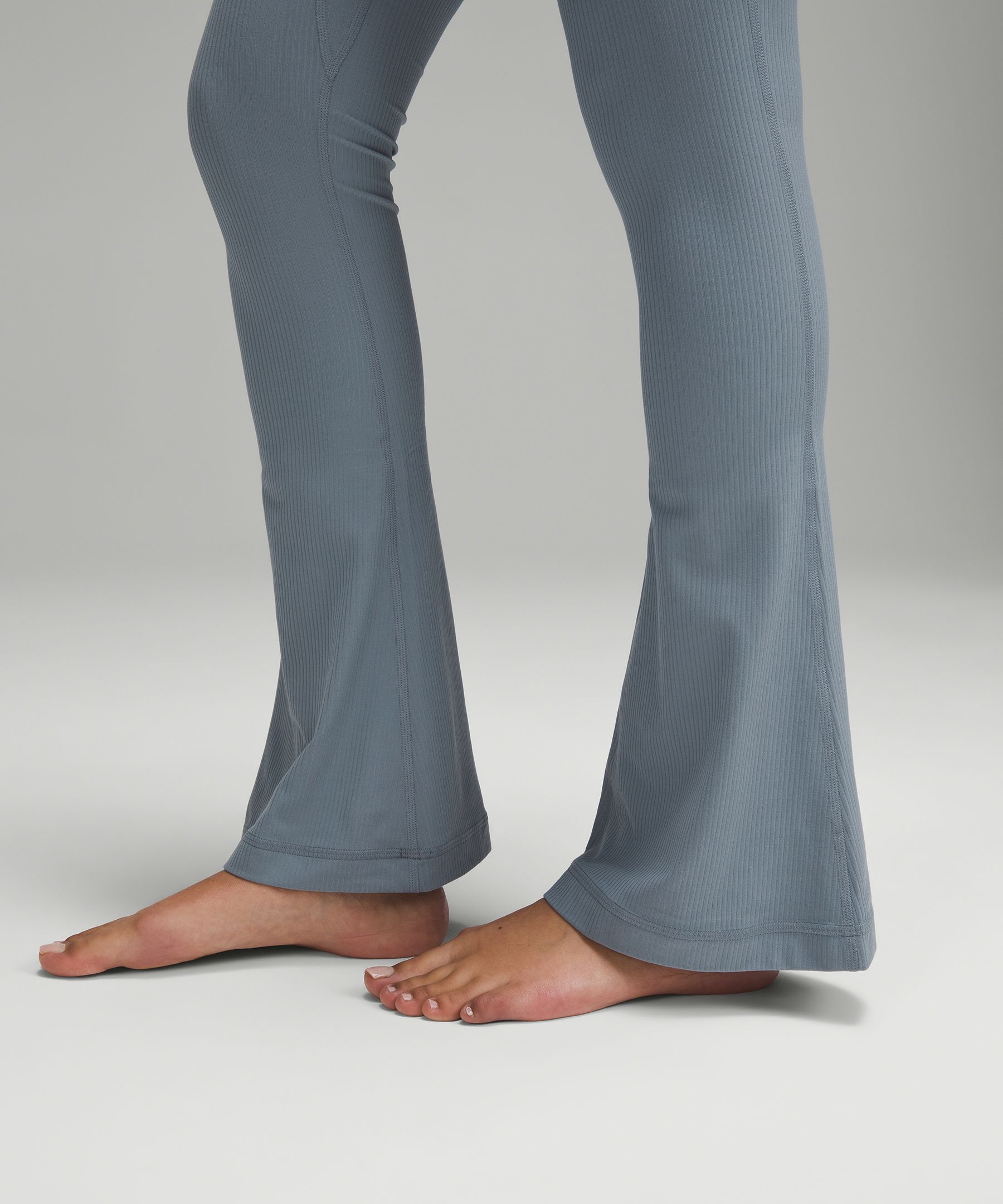 Lululemon High Rise Leggings 28” Gray Grey Thick Textured Knit