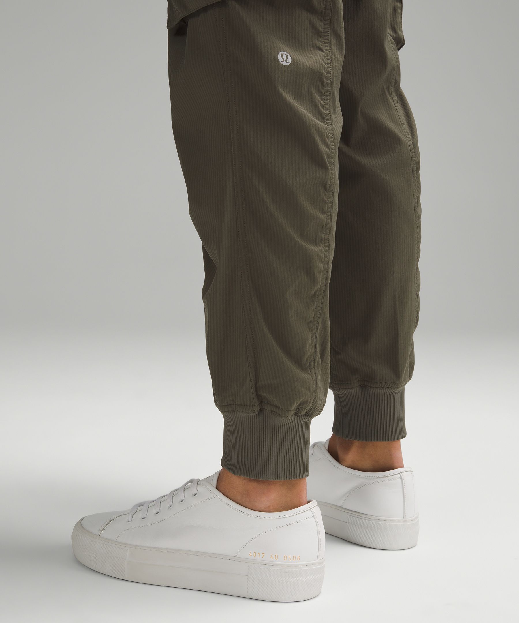 Dance Studio Relaxed-Fit Mid-Rise Cargo Jogger