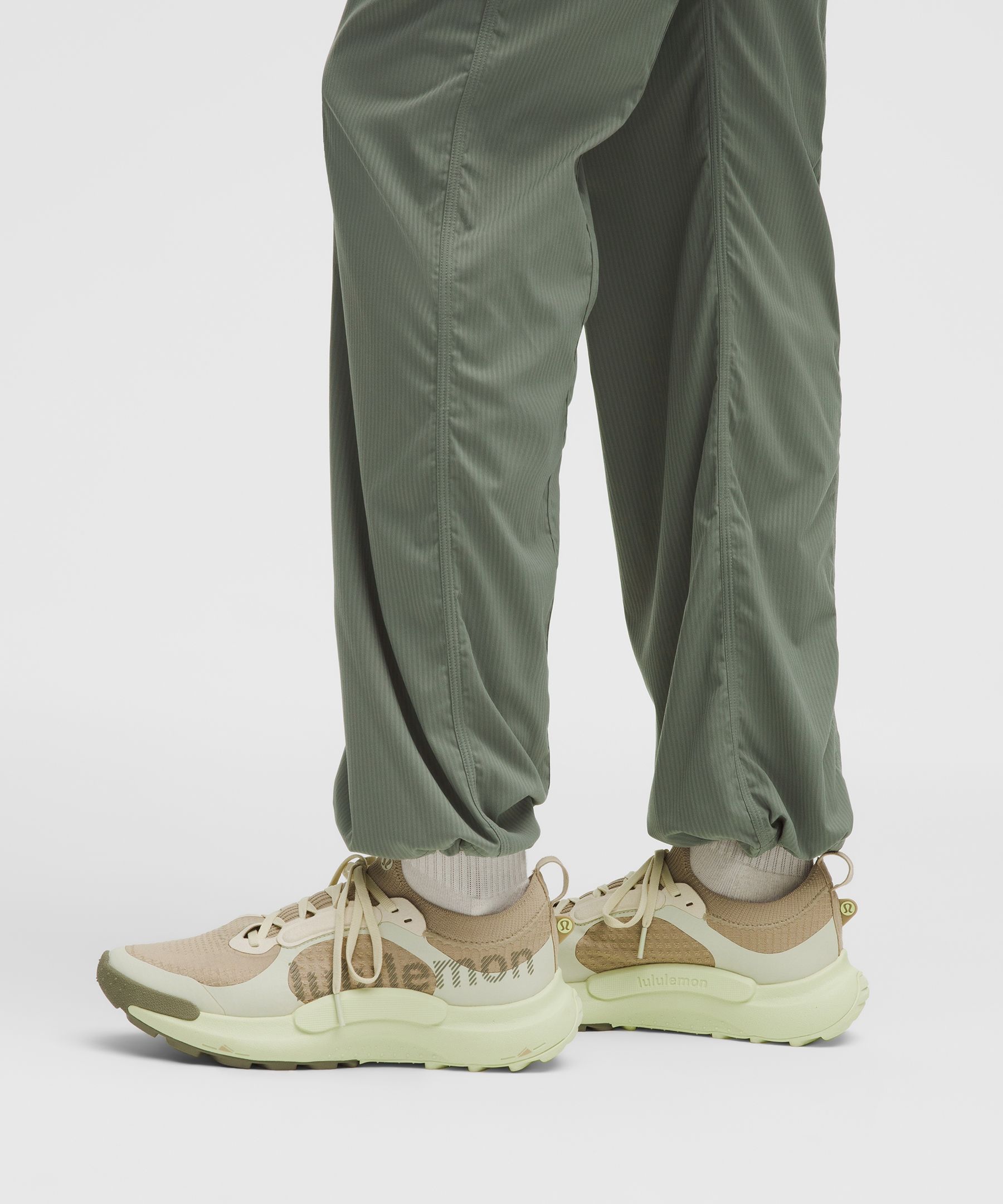 Dance Studio Mid-Rise Pant *Short