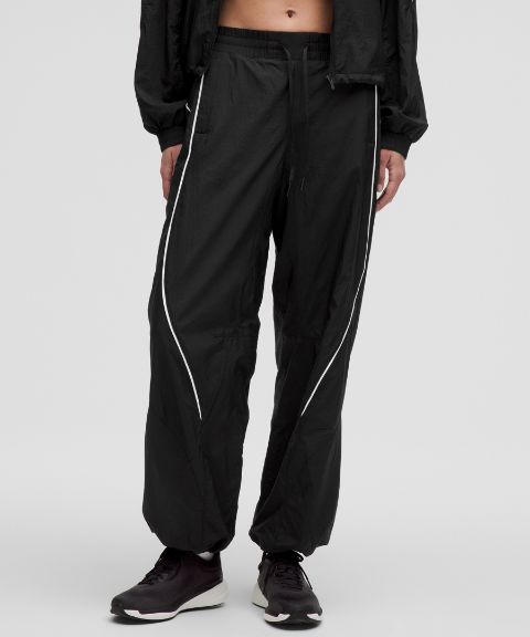 Lululemon License to Train Mid-Rise Lightweight Jogger