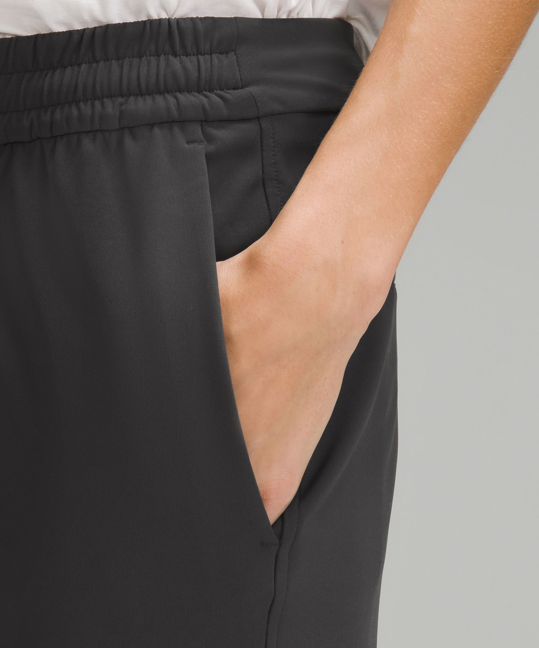 Lululemon Size XL Tapered-Leg Mid-Rise 7/8 Pant Luxtreme Women Black NWT