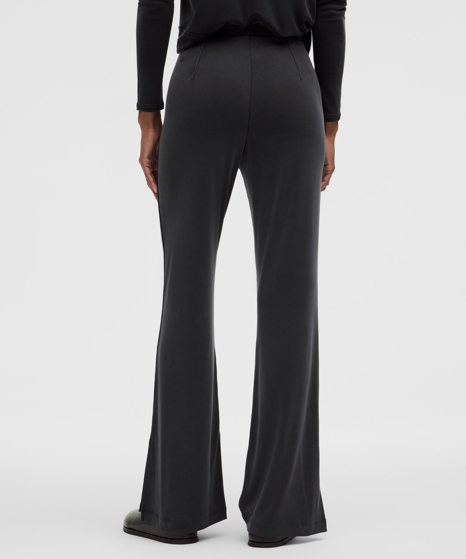 Lululemon Drapey Softstreme Flared Pant — фото 3