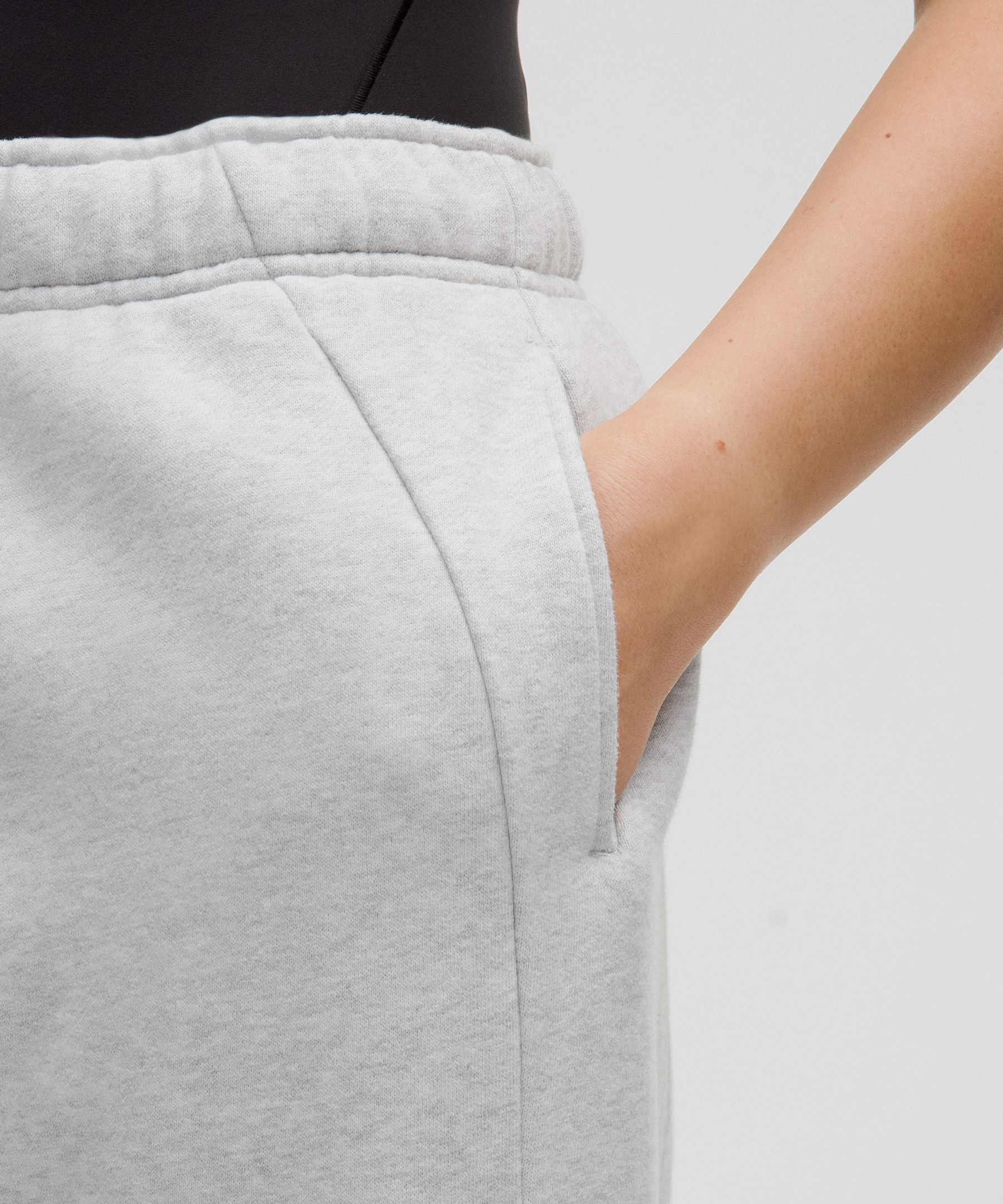 Scuba Mid-Rise Oversized Cargo Jogger *Regular