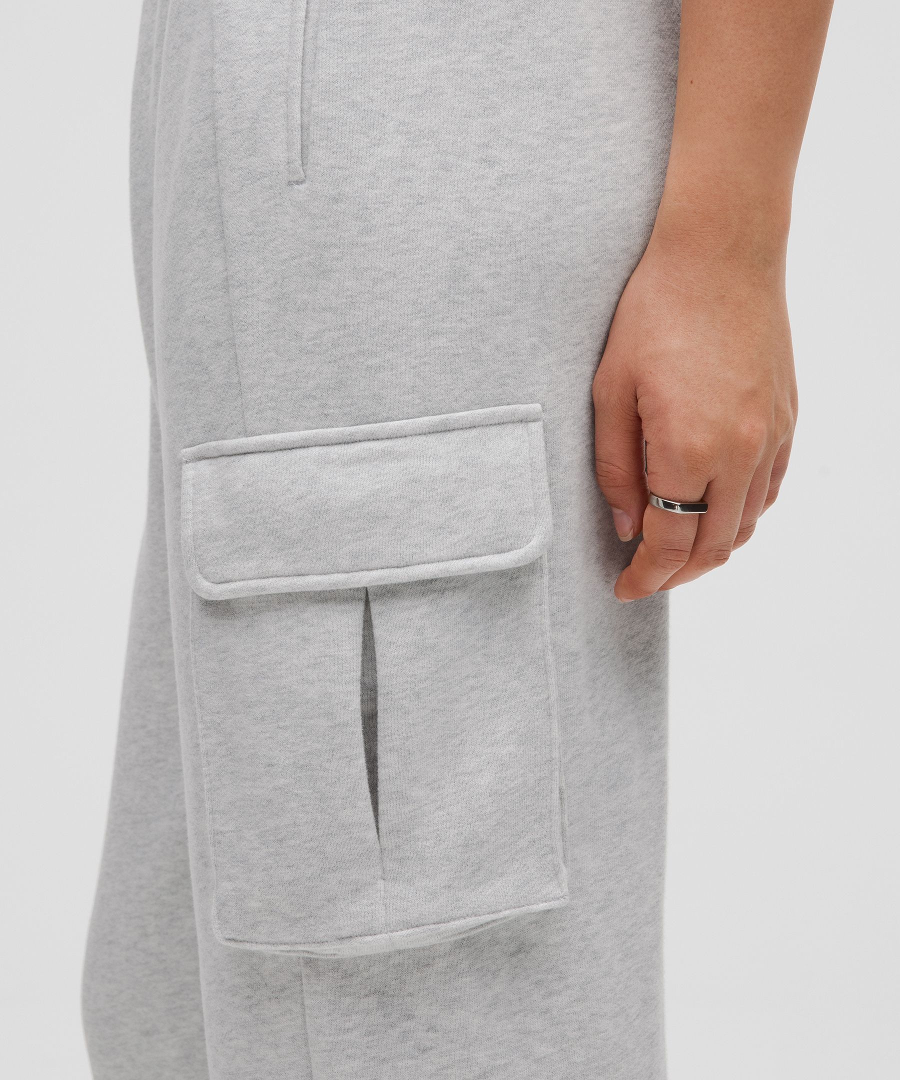 Scuba Mid-Rise Oversized Cargo Jogger *Regular