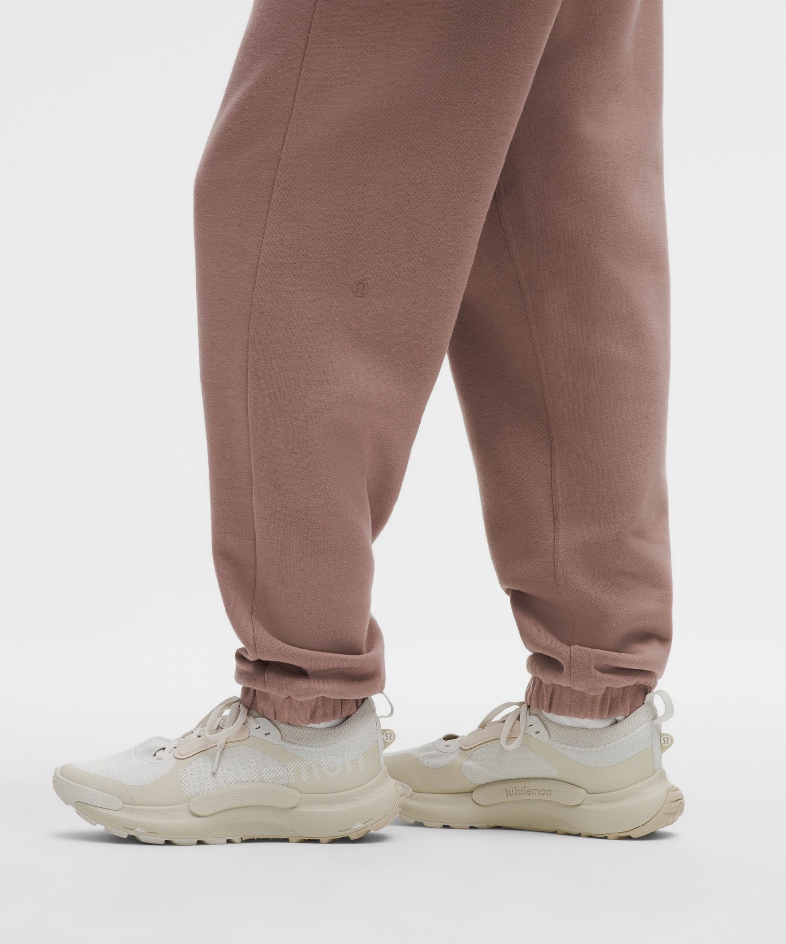 Женские джоггеры Lululemon Scuba Mid-Rise Oversized — фото 6