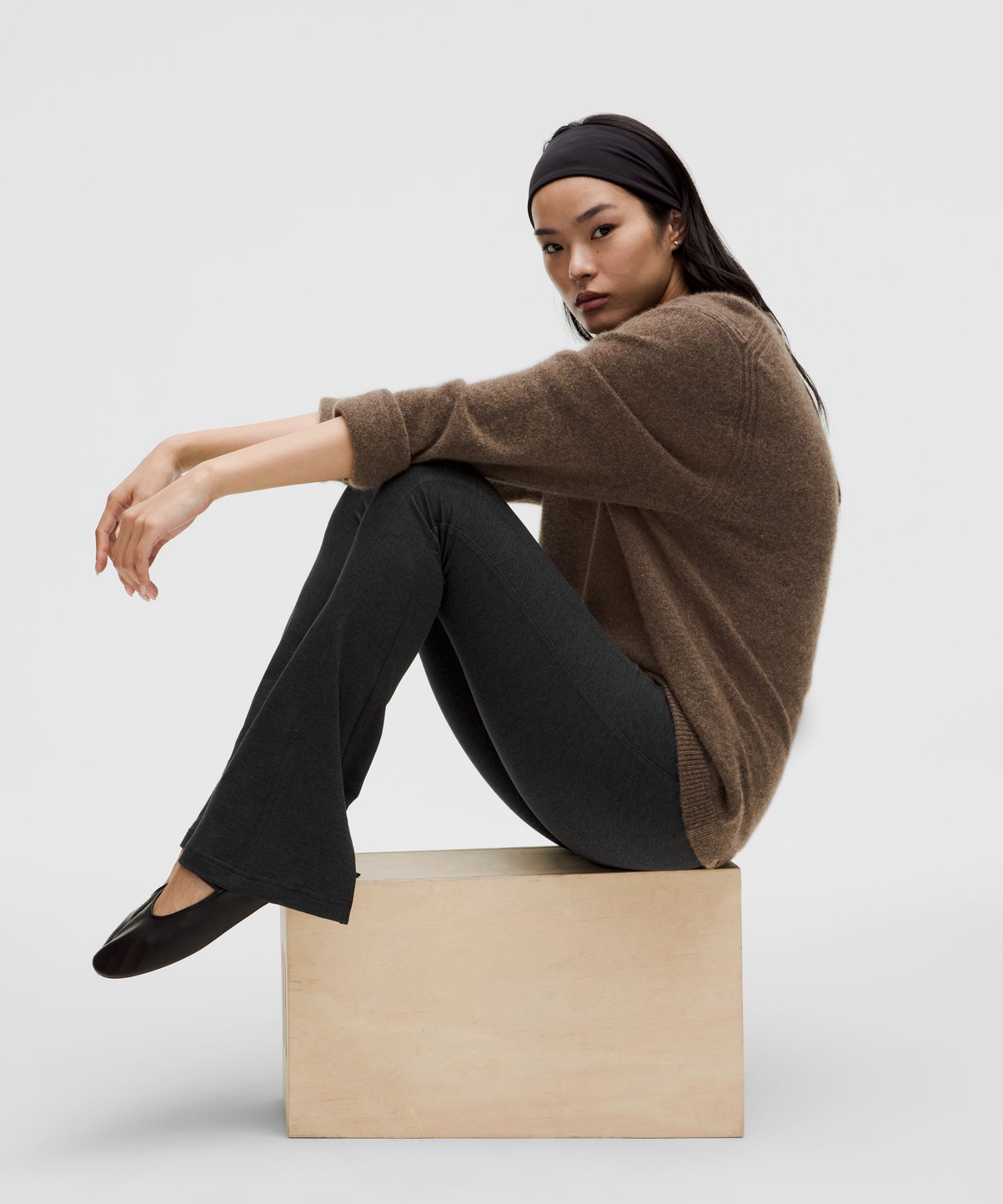 Lululemon Softy Suedey Split-Hem High-Rise Mini-Flare Pant *Regular — фото 7