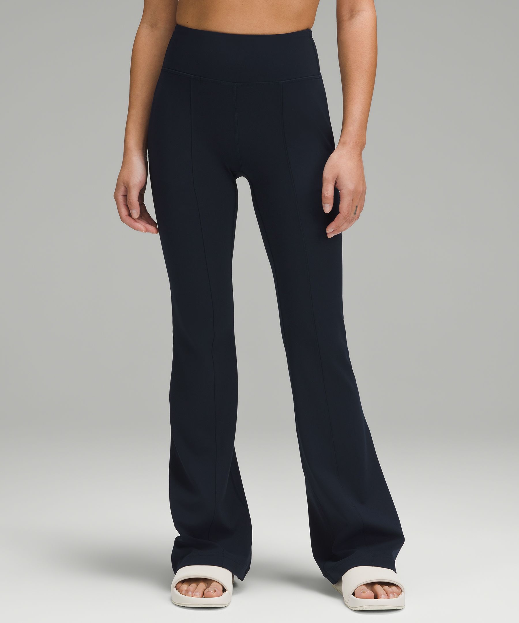 Lululemon Groove pants asia fit, Women's Fashion, Activewear on