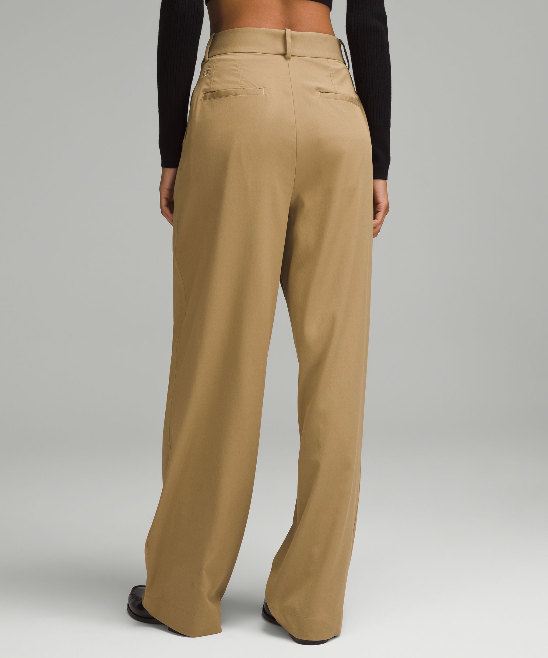 Pleat-Front High-Rise Trouser *Regular | Women's Trousers Pleat-Front High-Rise Trouser *Regular | Women's Trousers