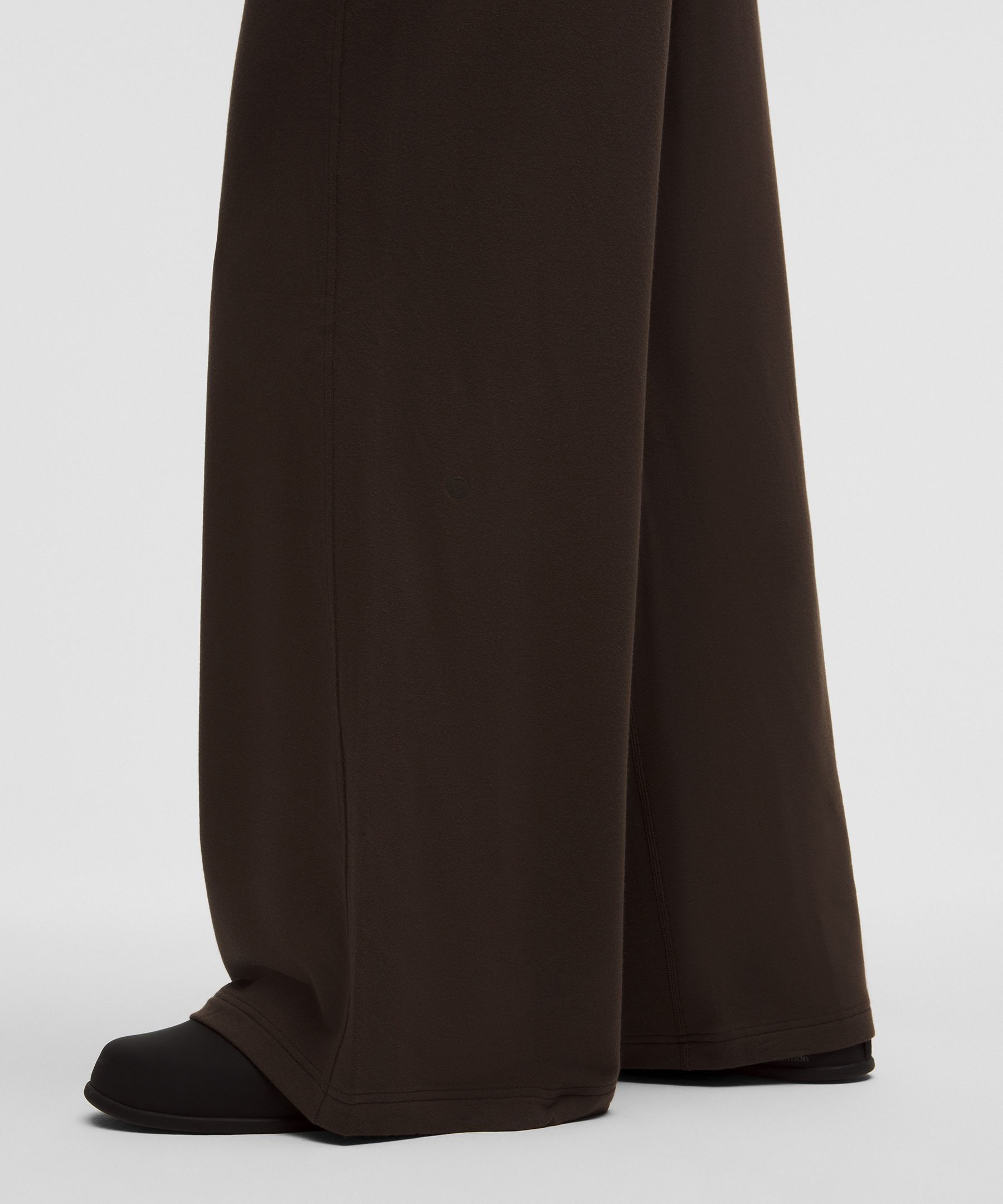 BeCalm Mid-Rise Wide-Leg Pant