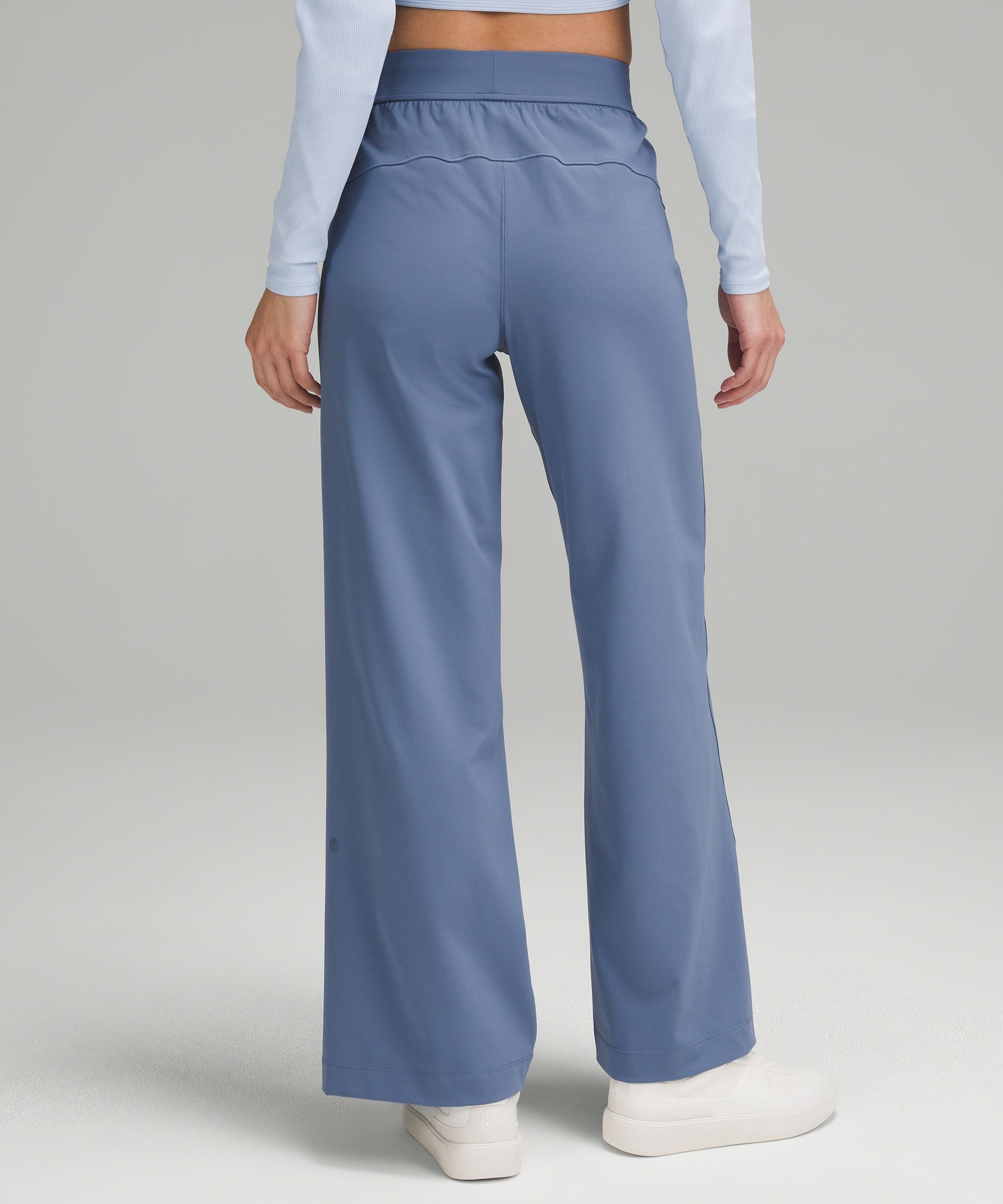 Luxtreme Pull On Mid Rise Wide Leg Pants