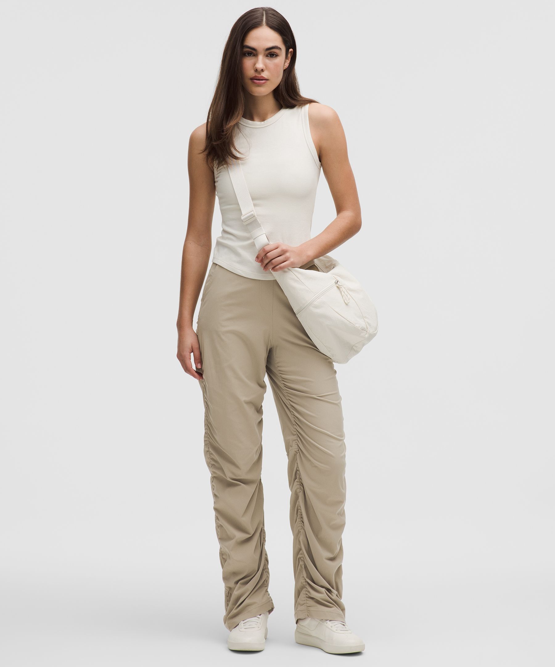 ルルレモン Dance Studio Slim-Fit High-Rise s Lululemon Dance Studio Slim-Fit High-Rise Flared Pant - Army