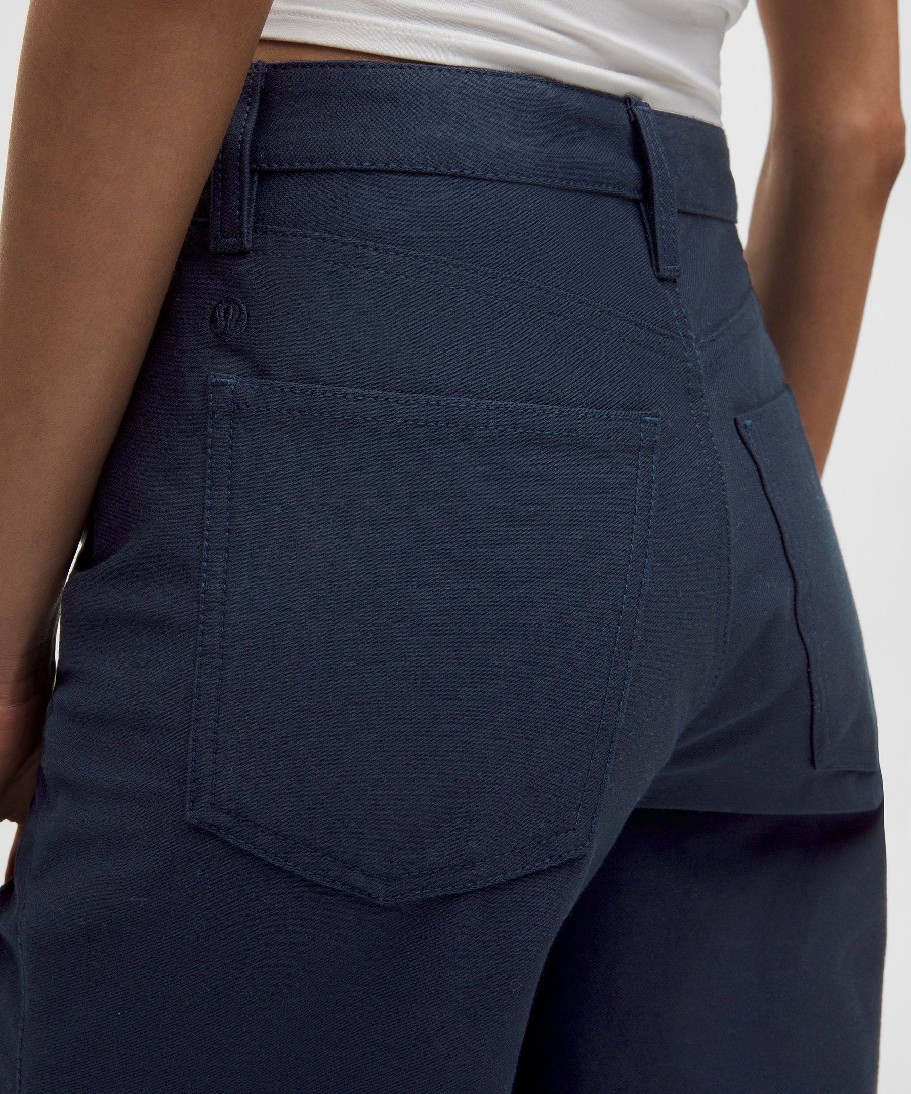 EasyFive High-Rise Subtle-Flare Pant *Regular