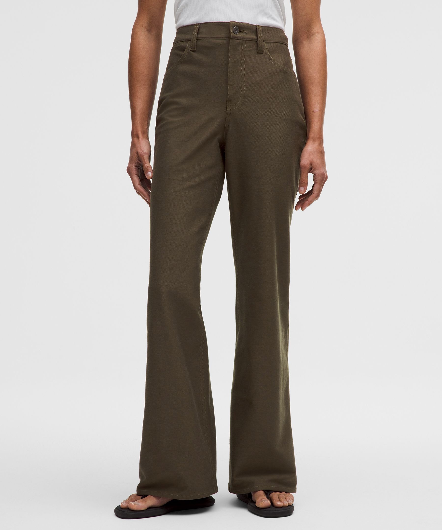 EasyFive High-Rise Subtle-Flare Pant *Regular