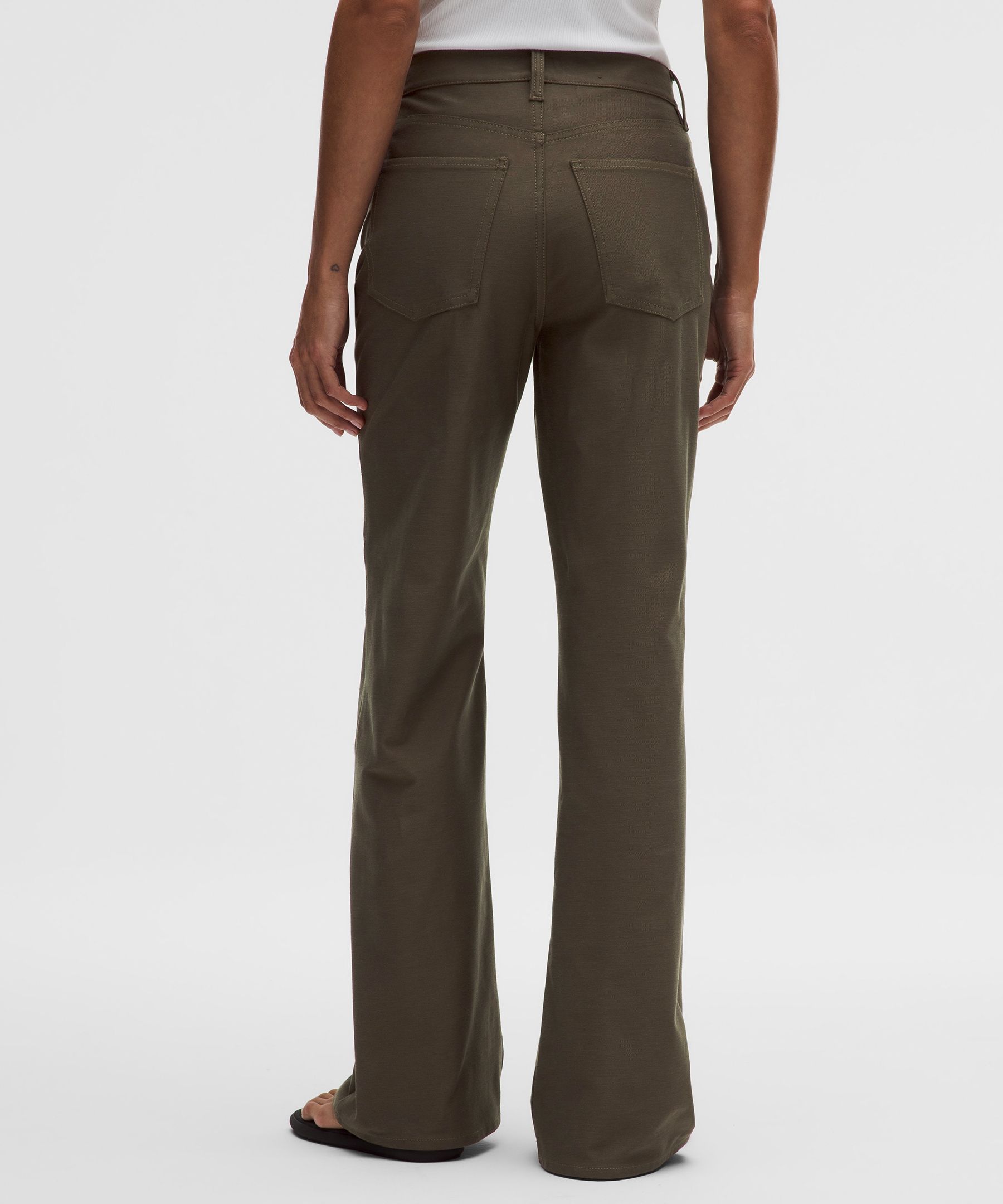 EasyFive High-Rise Subtle-Flare Pant *Regular