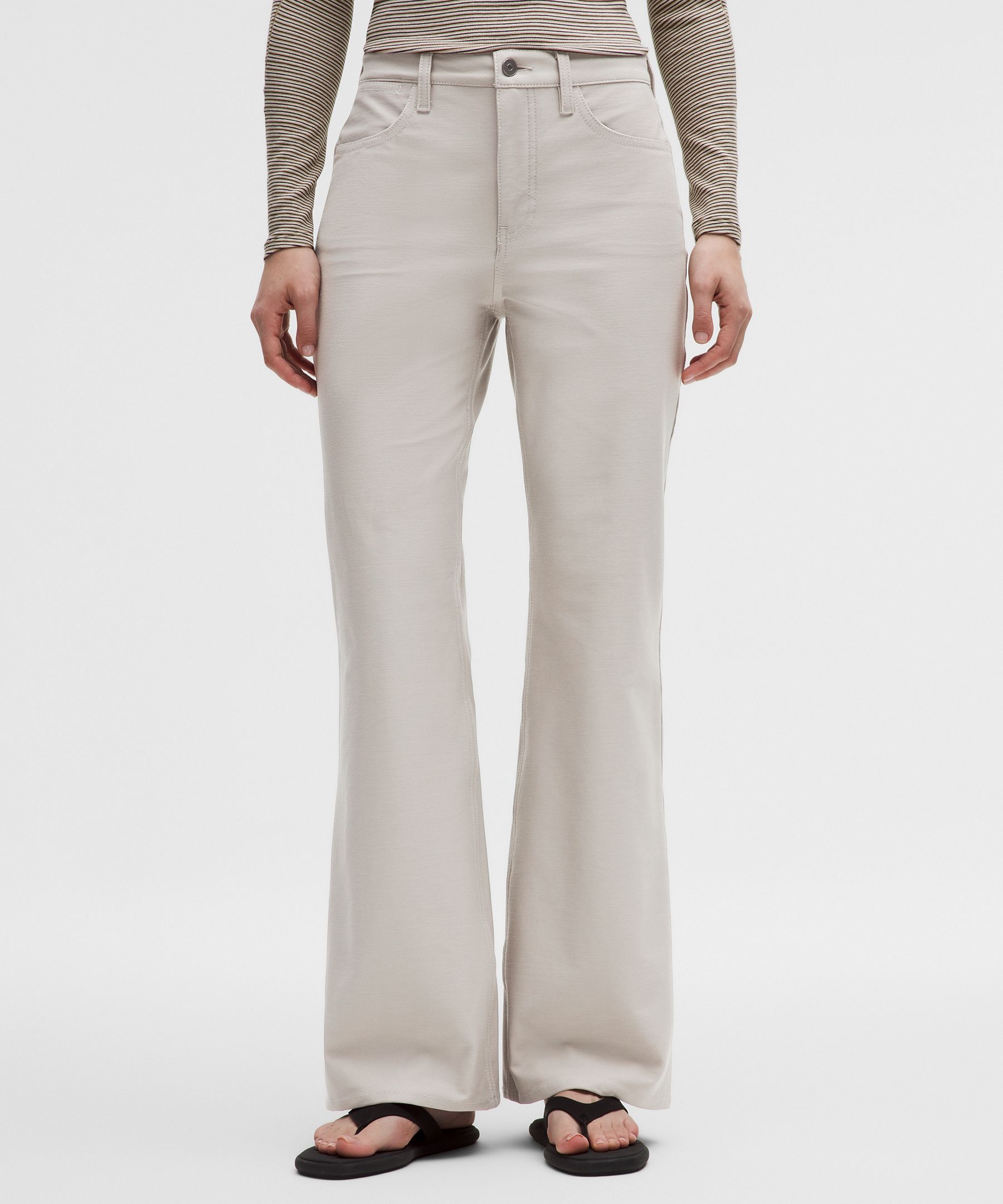 EasyFive High-Rise Subtle-Flare Pant *Regular