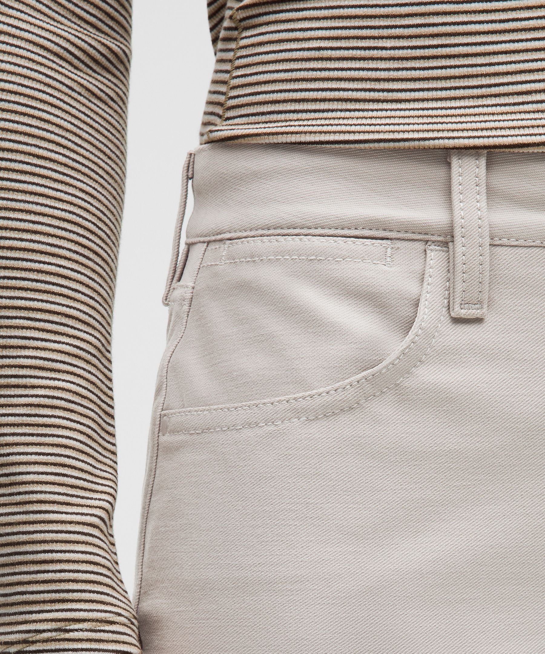 EasyFive High-Rise Subtle-Flare Pant *Regular