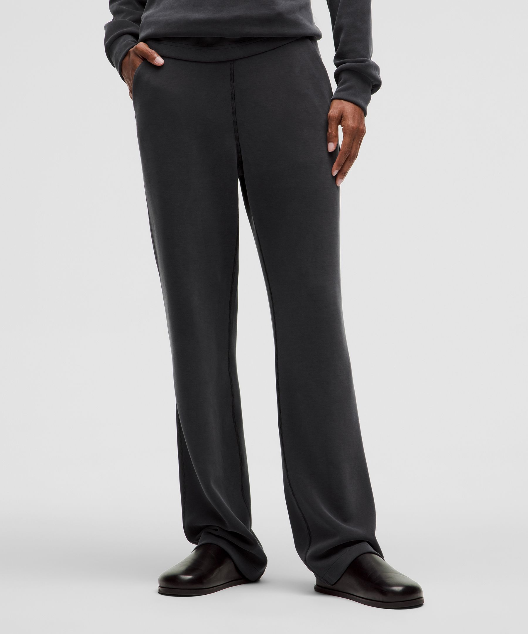 Softstreme High-Rise Straight-Leg Pant 