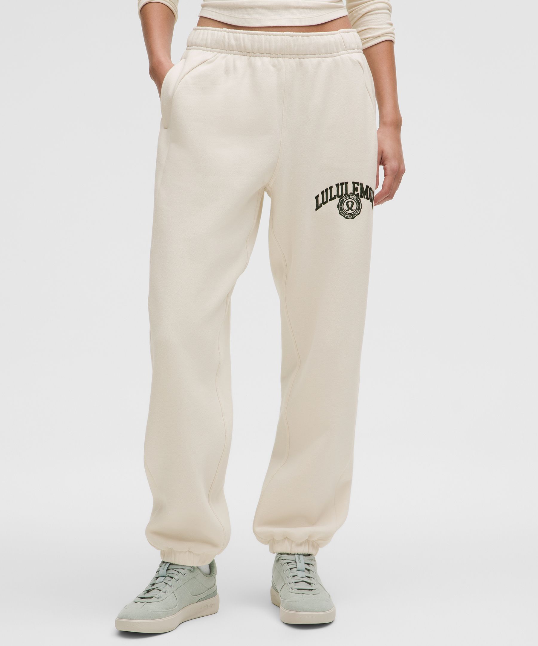 Scuba Mid-Rise Oversized Jogger *Graphic