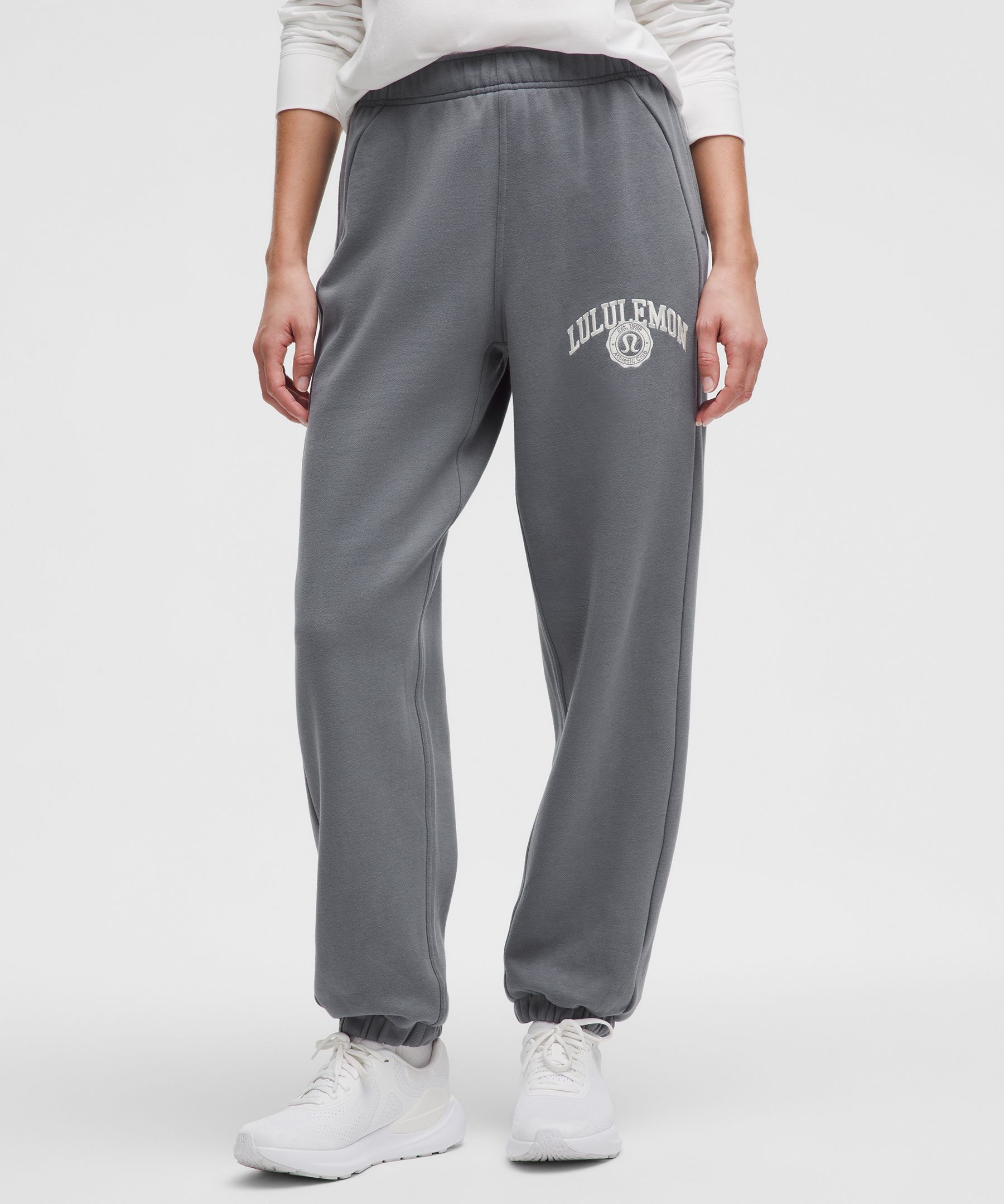 Scuba Mid-Rise Oversized Jogger Graphic