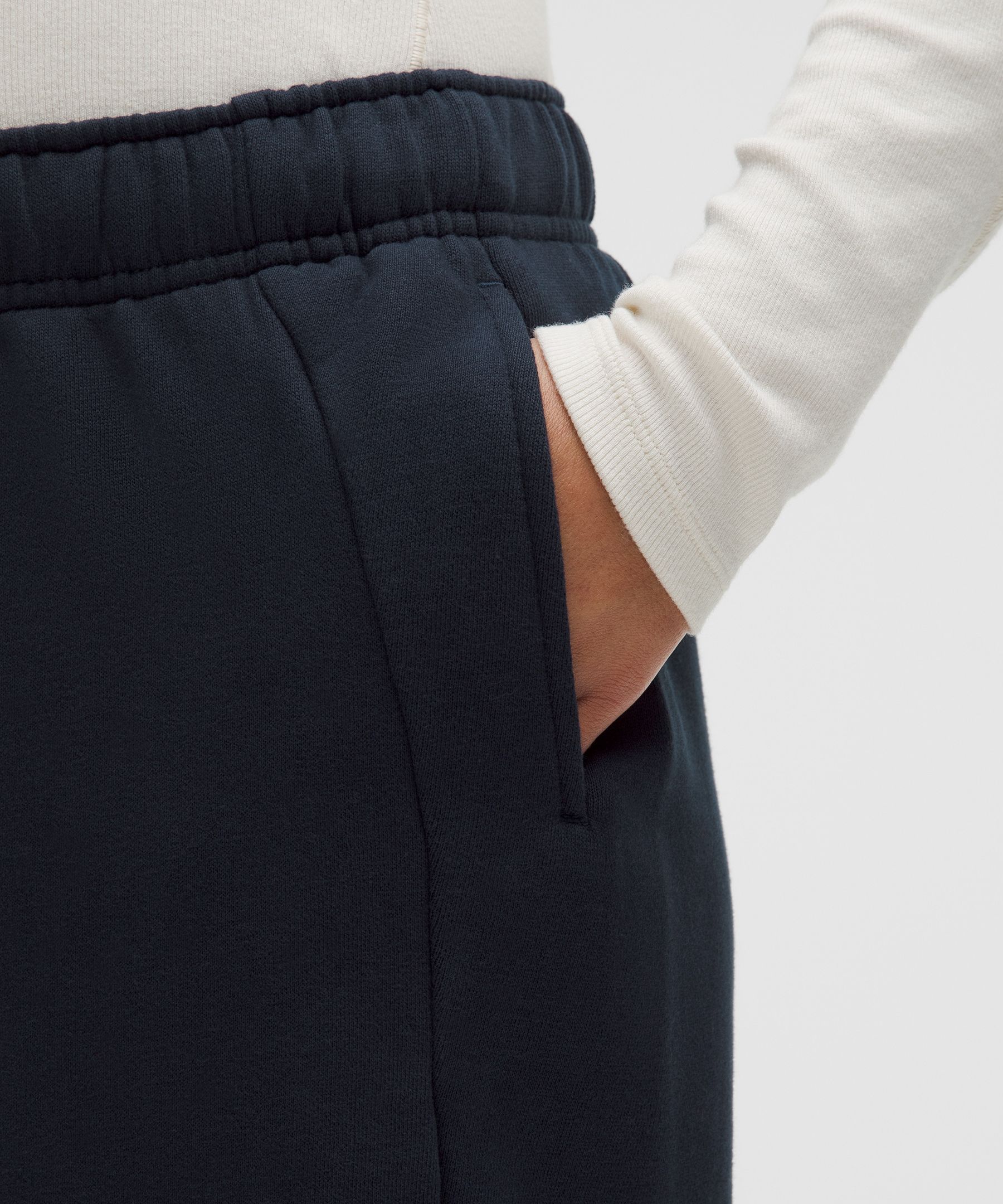 Lululemon Scuba Mid-rise Tapered Pant 7/8 Length