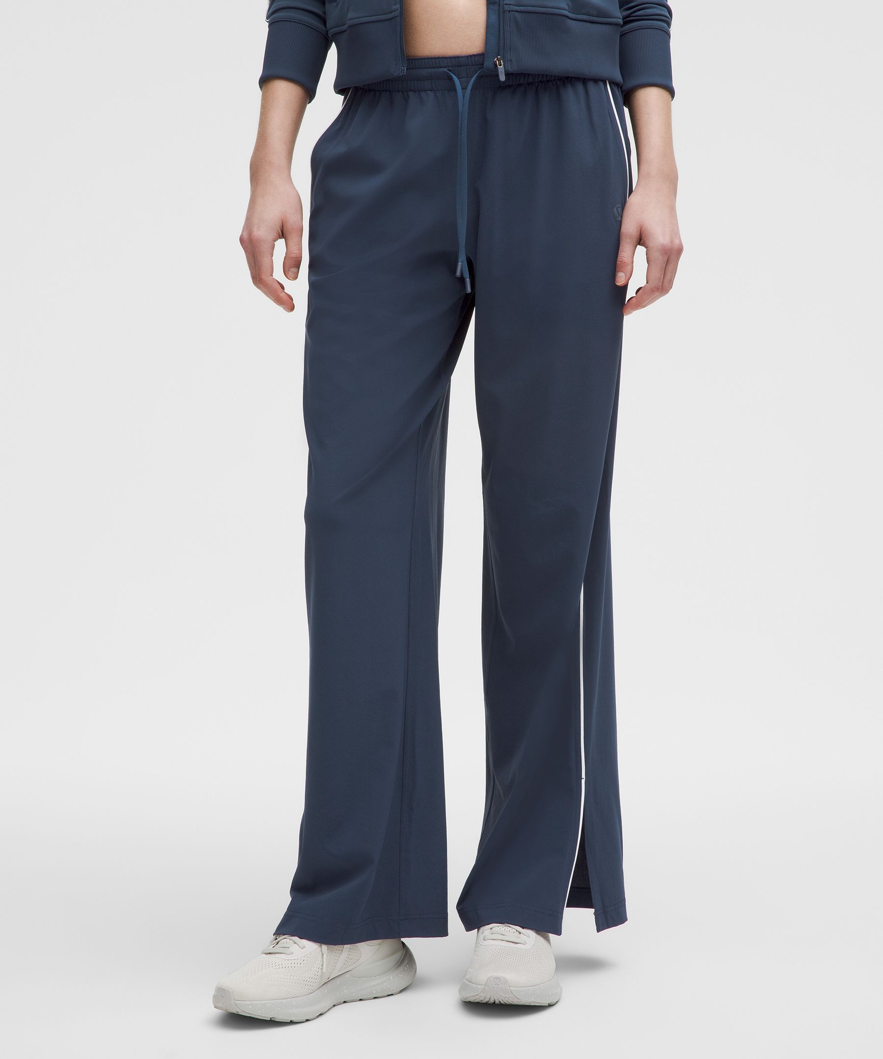 Court Rival Wide-Leg Track Pant *Regular