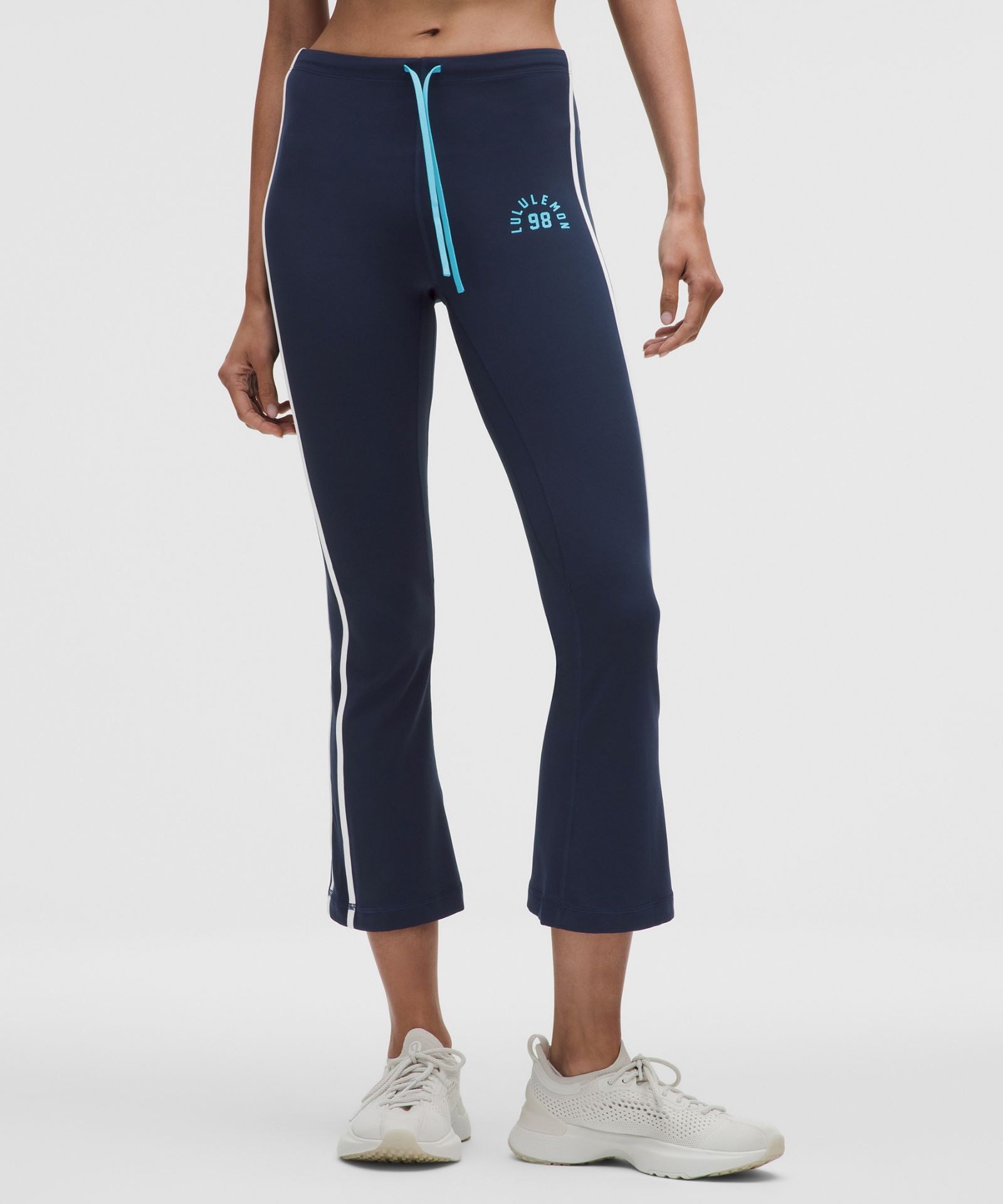 Lululemon Nulu Sporty Trim Mid-Rise Flared Pant — фото 2