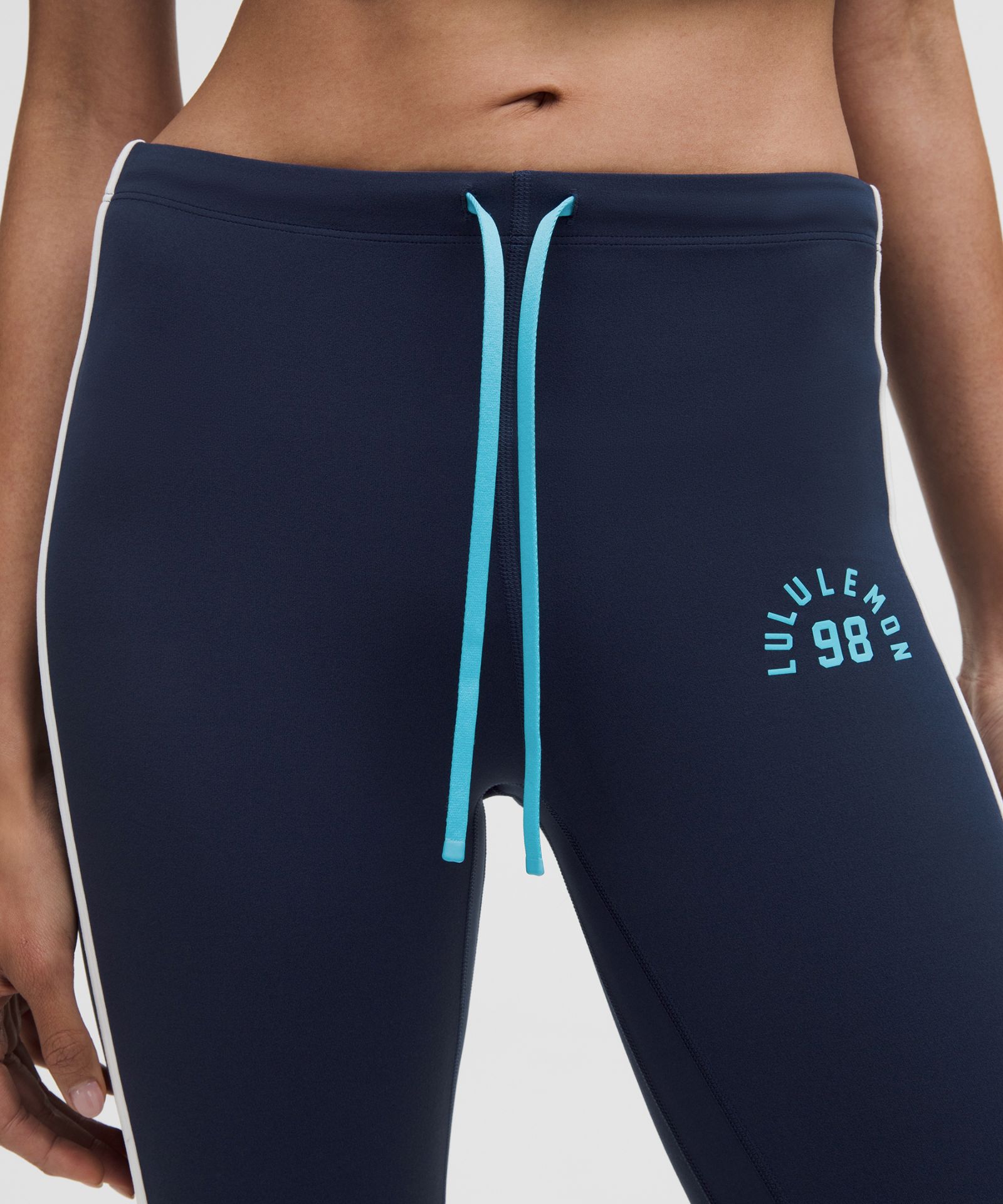 Lululemon Nulu Sporty Trim Mid-Rise Flared Pant — фото 4