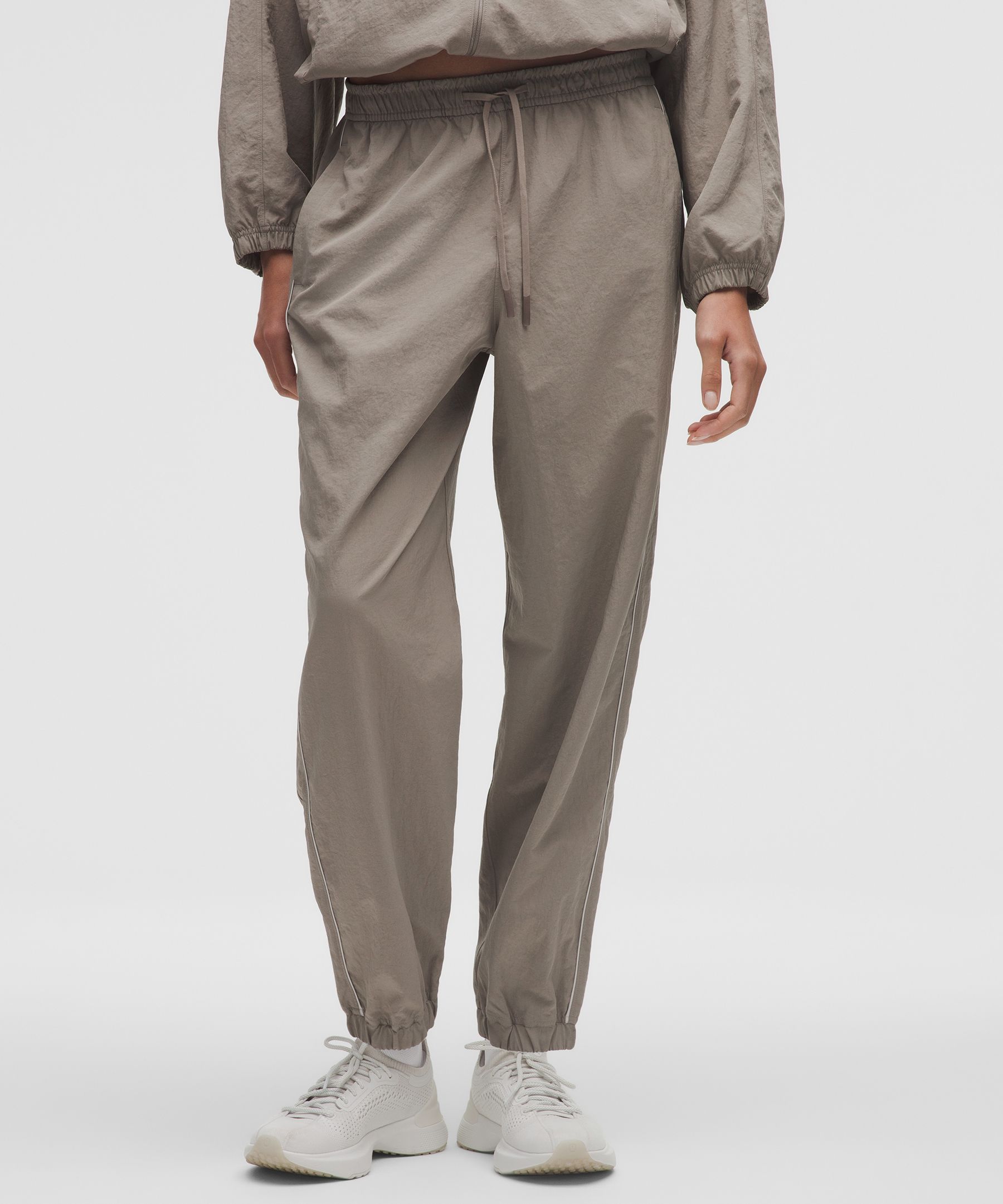 Lululemon License To Train Woven Mid-rise Jogger In Brown