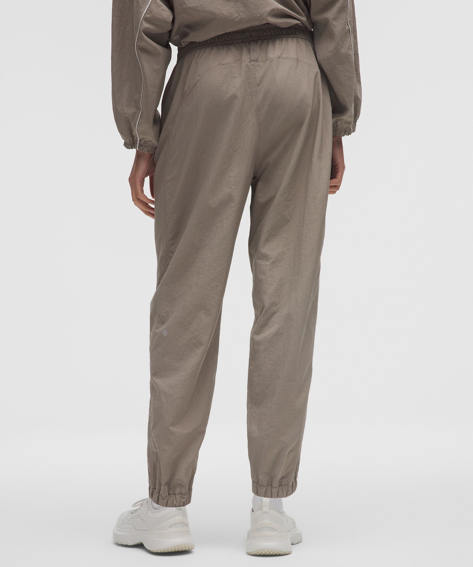 Lululemon License To Train Woven Mid-rise Jogger In Brown
