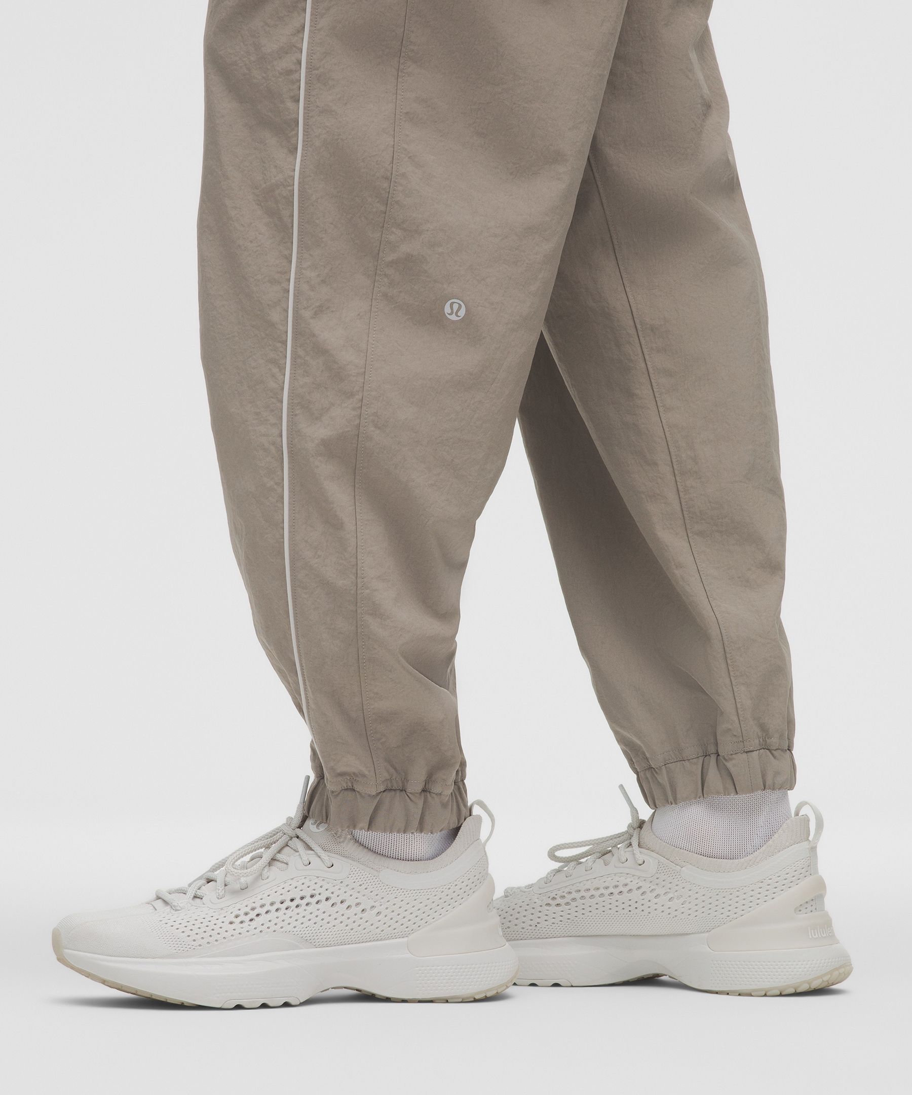 Lululemon License To Train Woven Mid-rise Jogger In Brown
