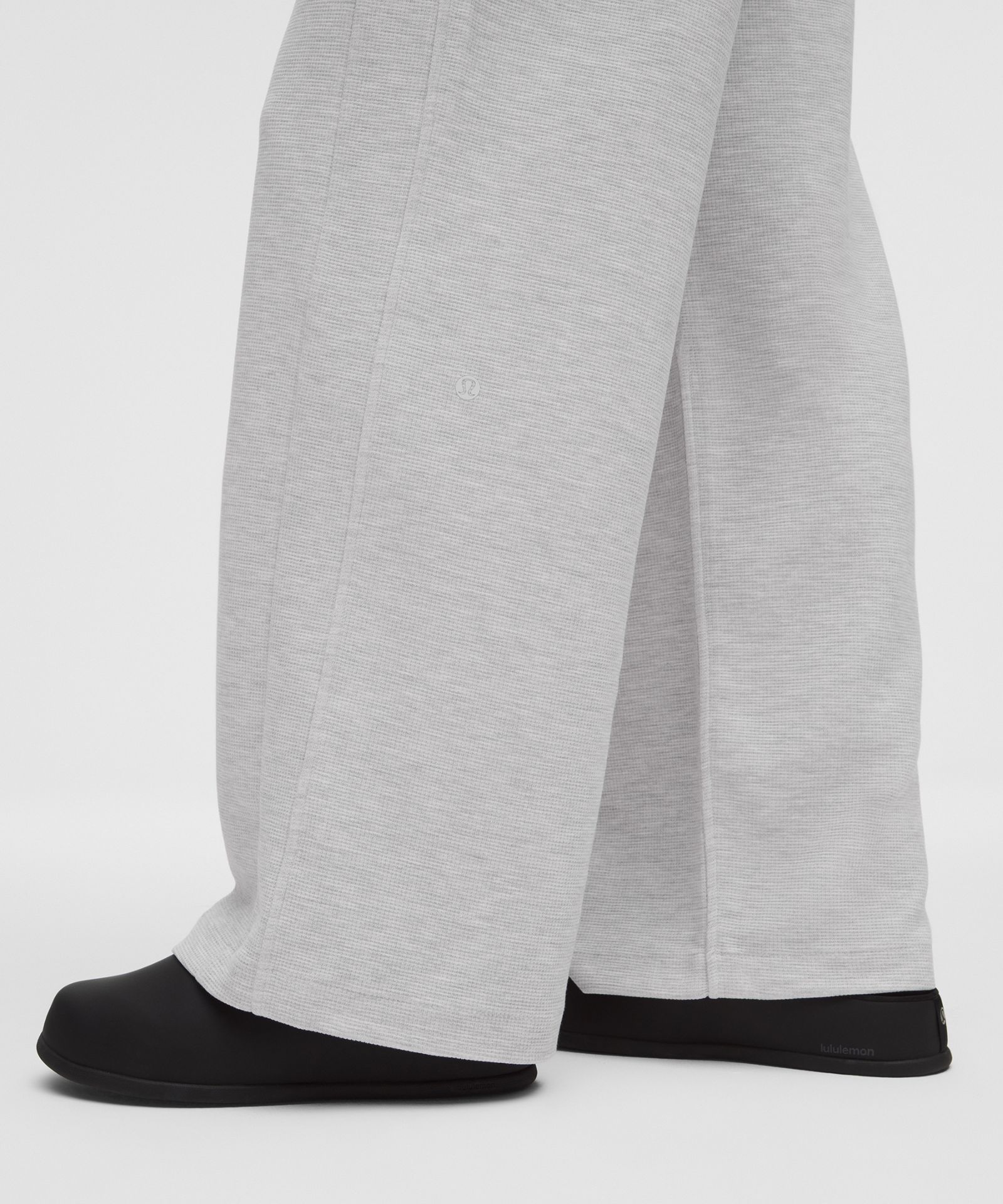 Женские широкие брюки Lululemon Scuba Mid-Rise Waffle — фото 7