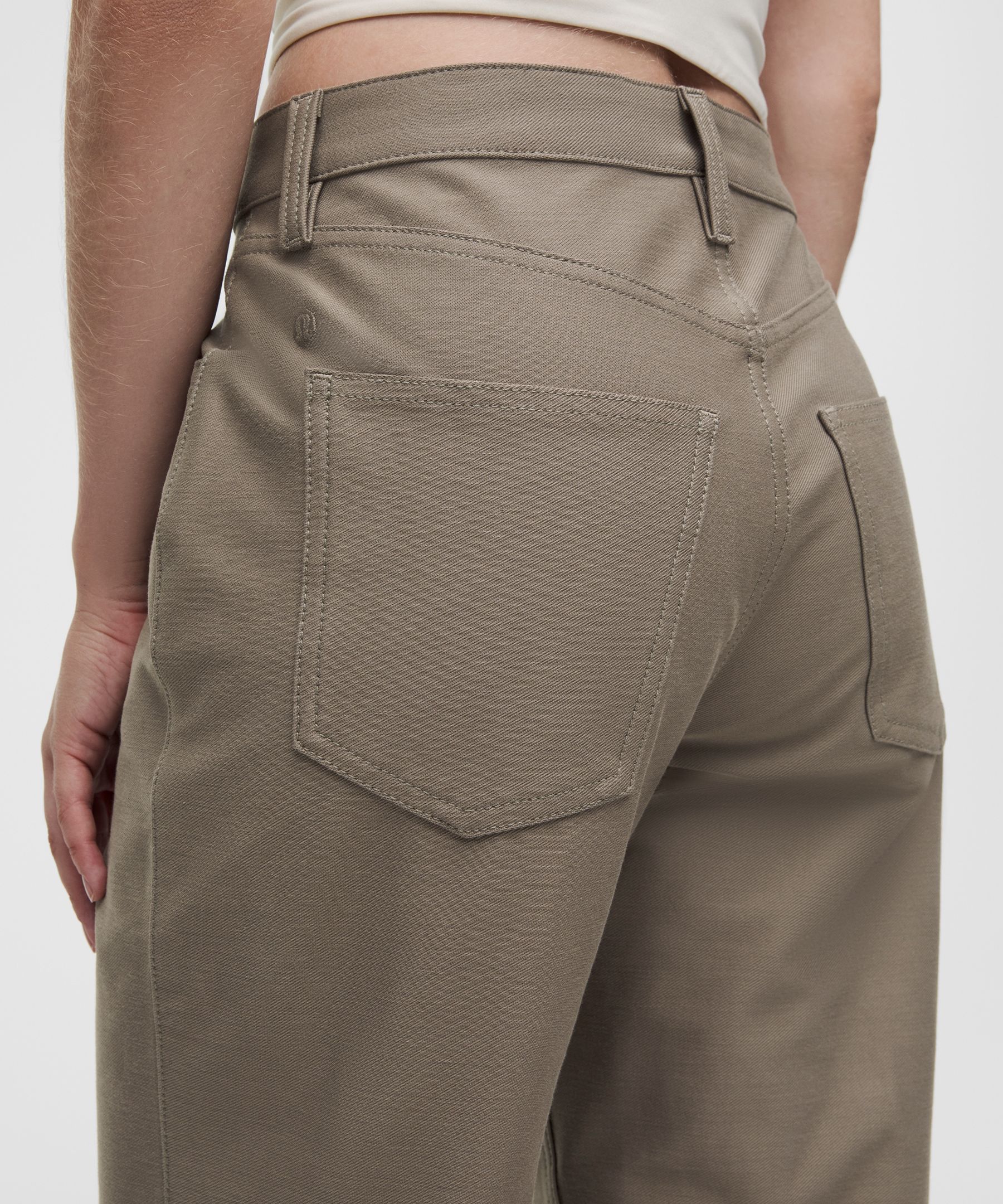 EasyFive Mid-Rise Relaxed-Straight Pant *Regular