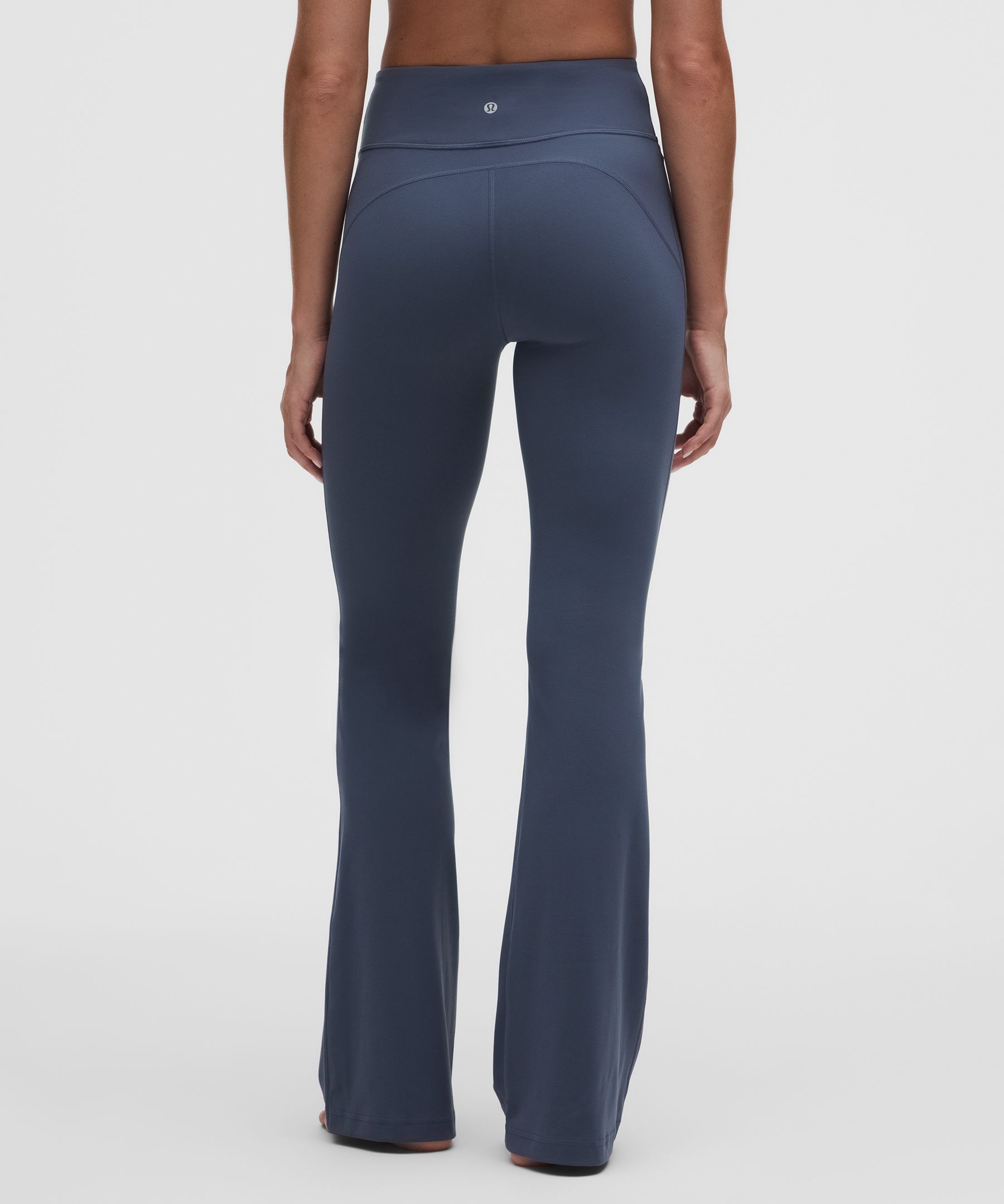 Pantalon Groove &eacute;vas&eacute; taille haute en Nulu *Court