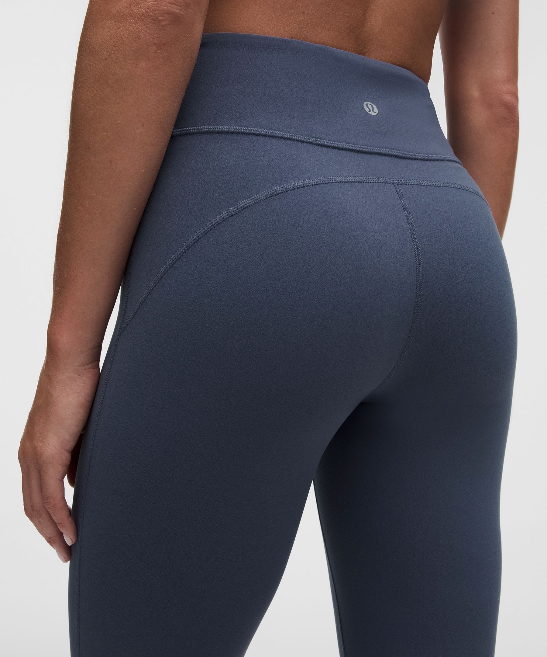 Pantalon Groove &eacute;vas&eacute; taille haute en Nulu *Court