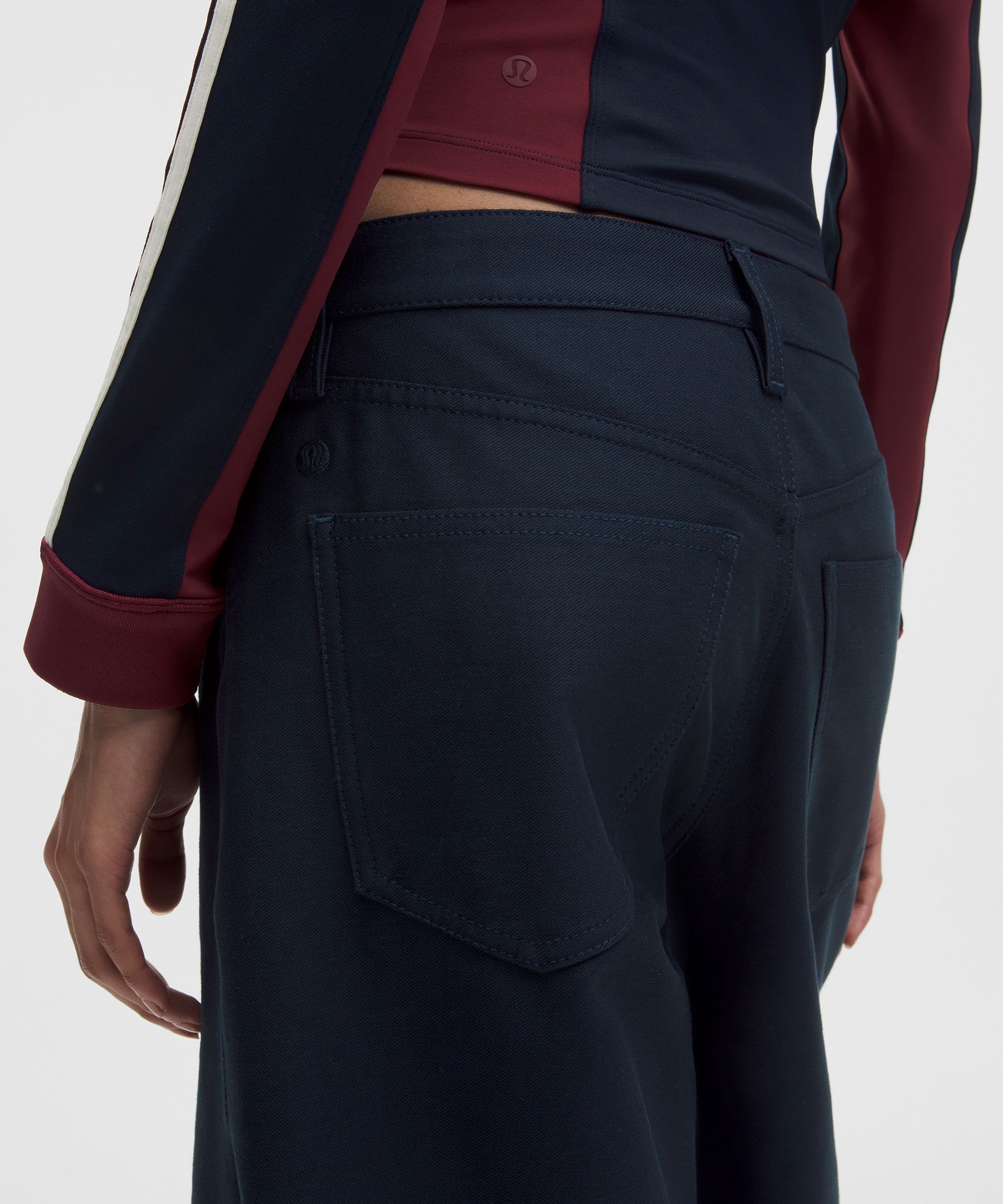 EasyFive Low-Rise Classic Wide-Leg Pant *Regular