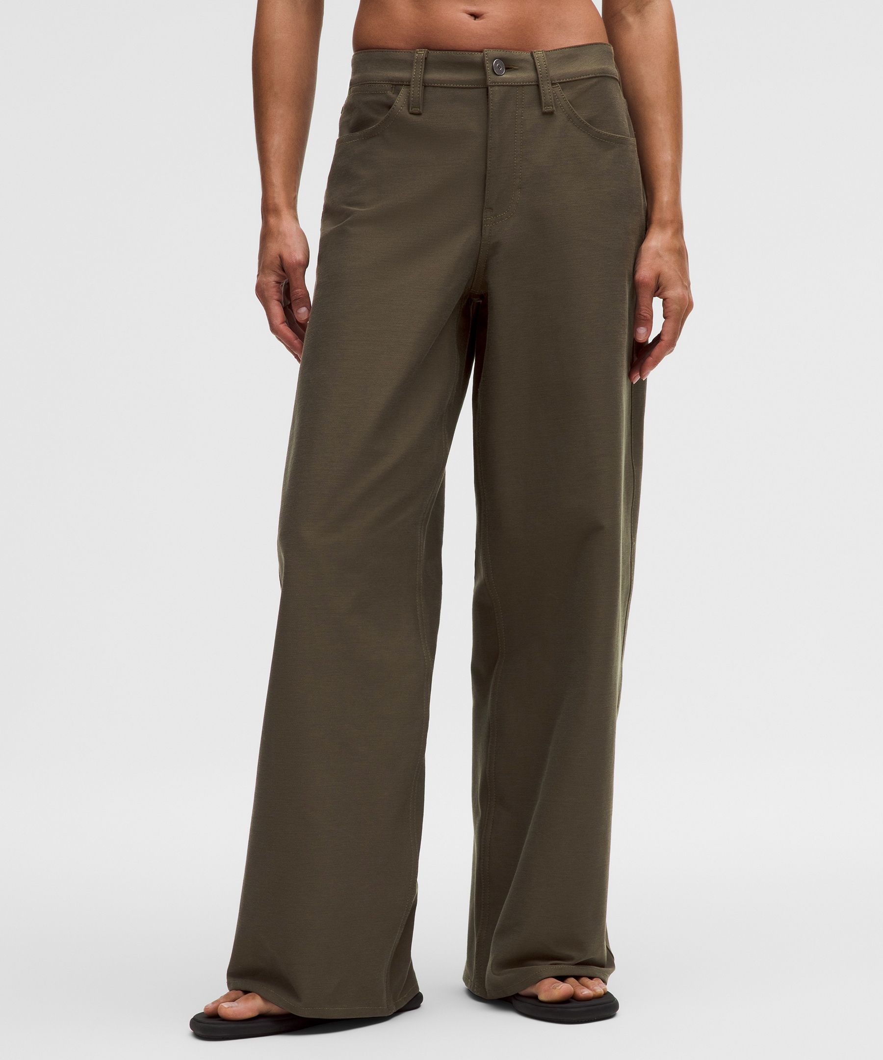 EasyFive Low-Rise Classic Wide-Leg Pant *Regular