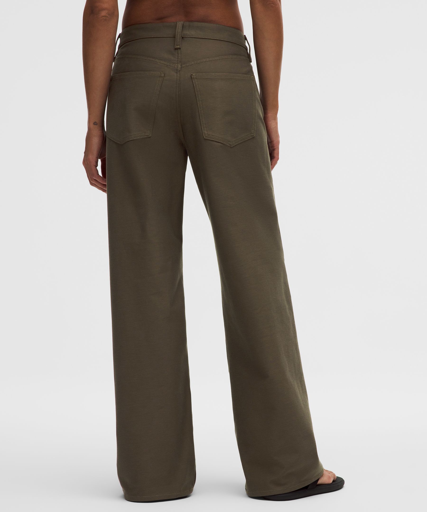 EasyFive Low-Rise Classic Wide-Leg Pant *Regular